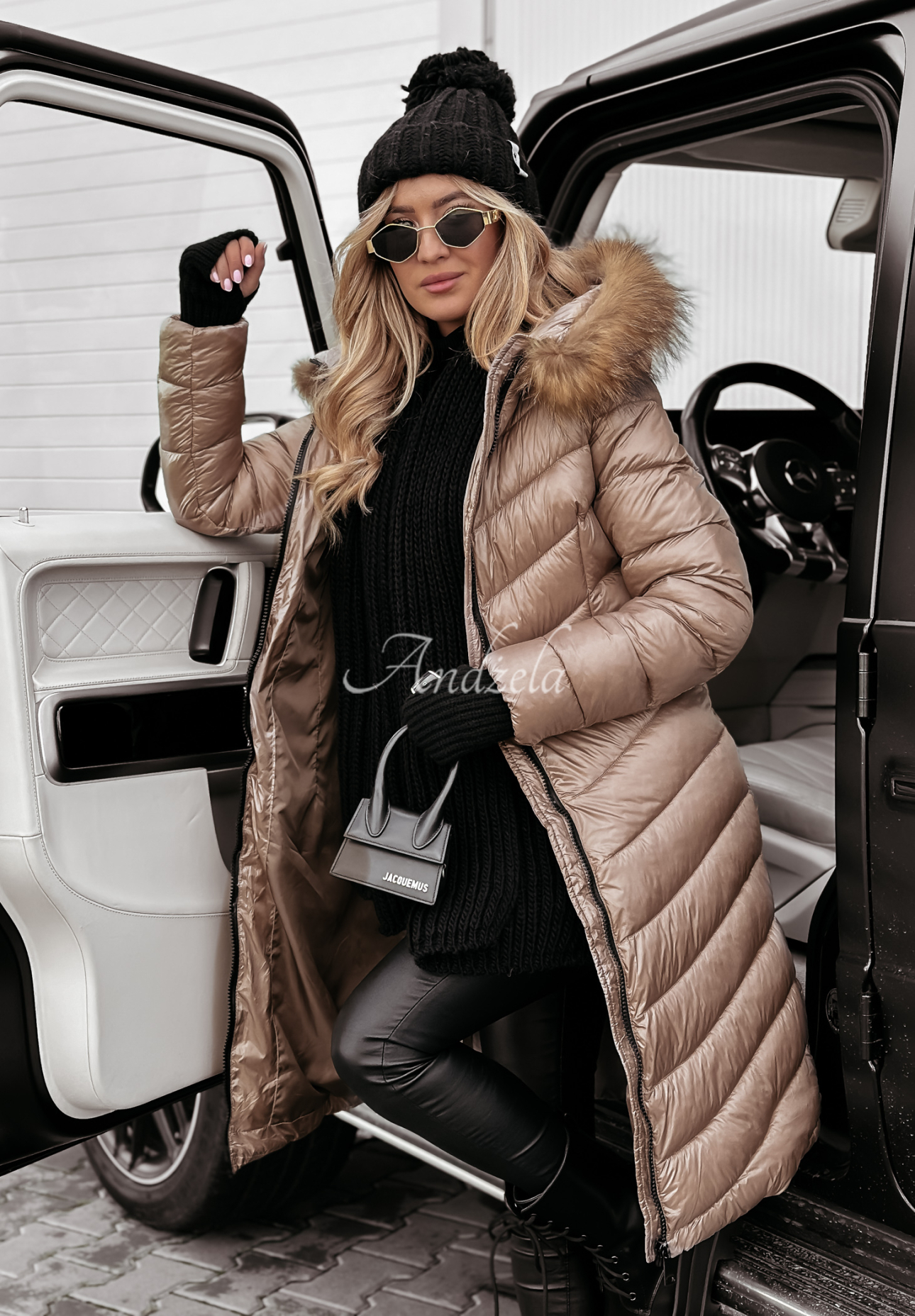 Long quilted jacket with hood Crystal Snow mocha