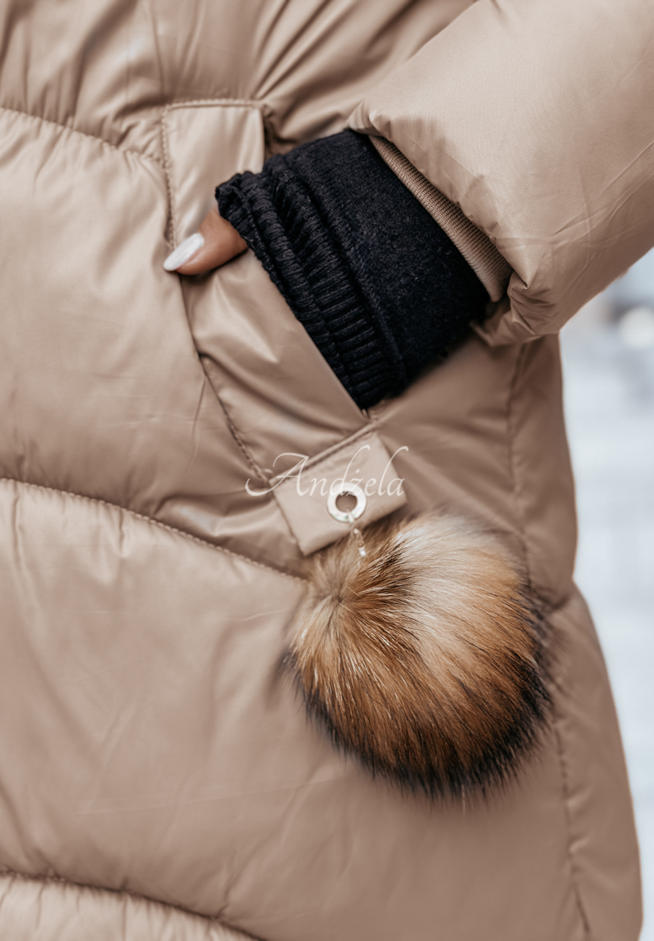 Long quilted jacket with fur Snow Offense mocha