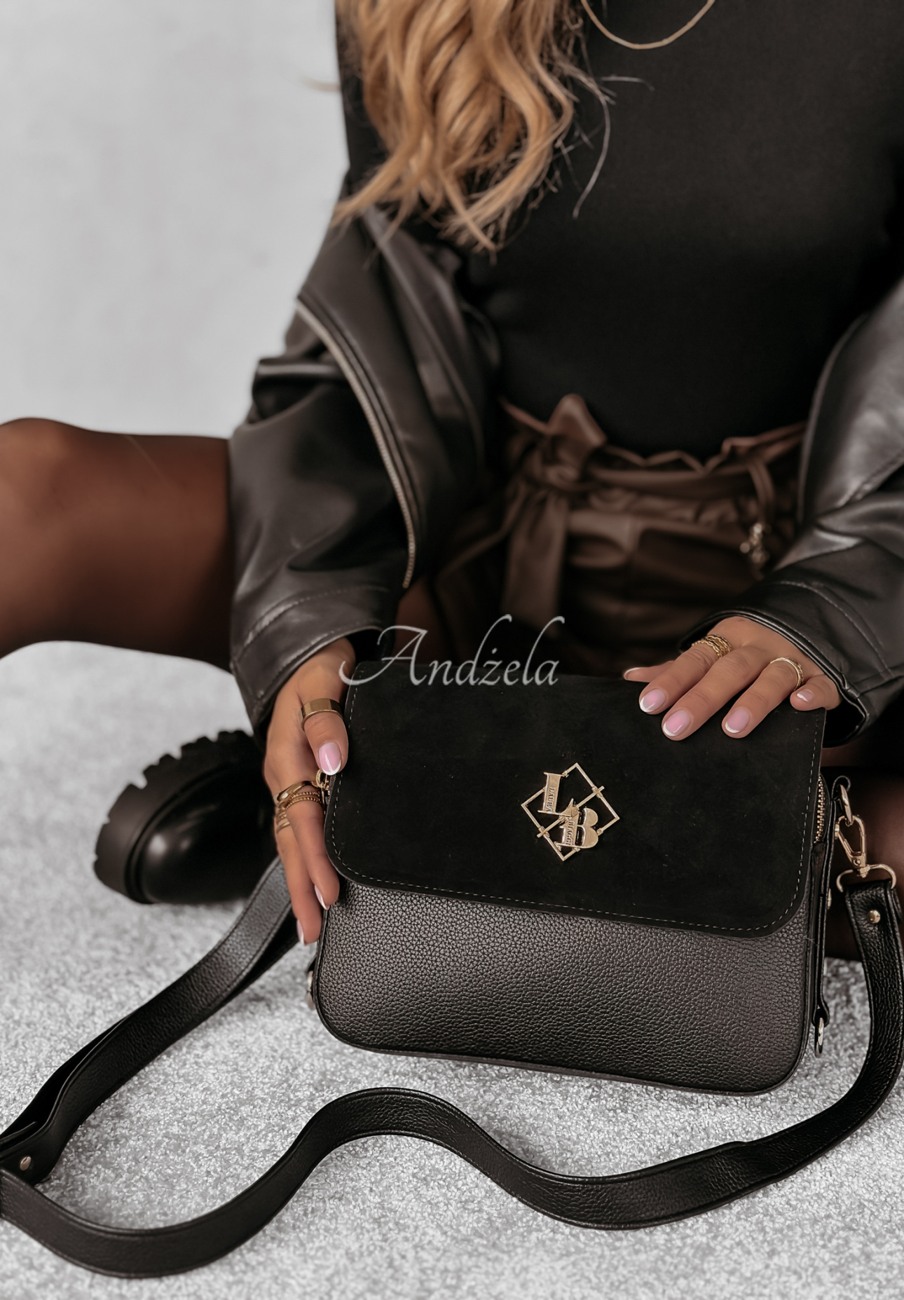 Mirri leather handbag black