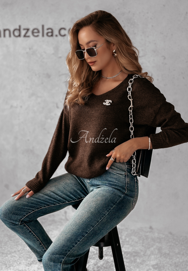 Sweter z dekoltem Caffe Latte czekoladowy