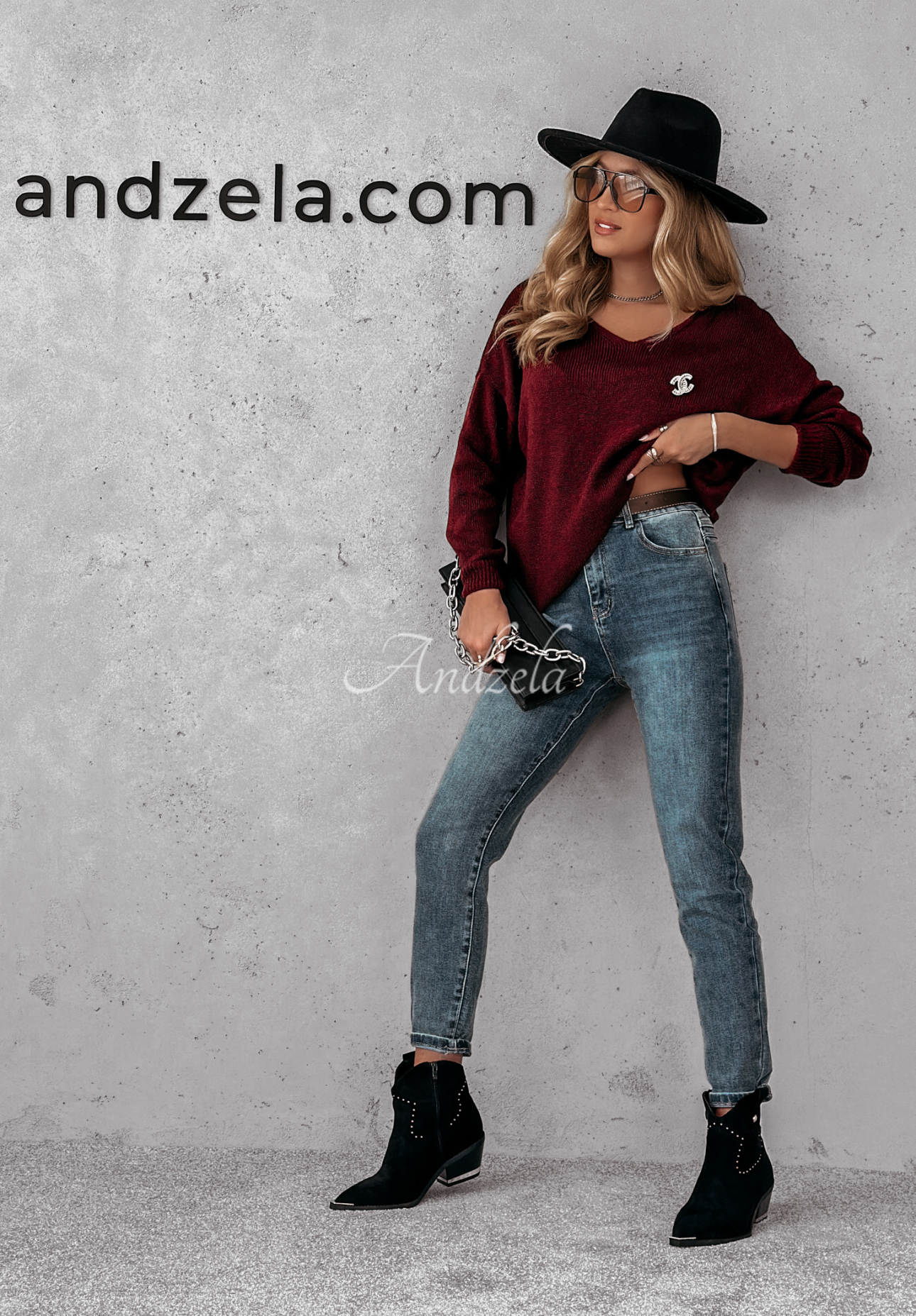 Sweter z dekoltem Caffe Latte burgundowy