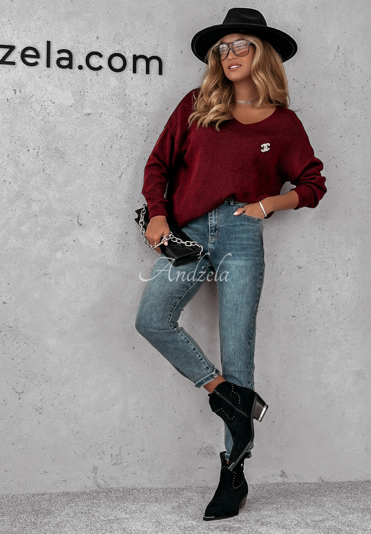 Sweter z dekoltem Caffe Latte burgundowy