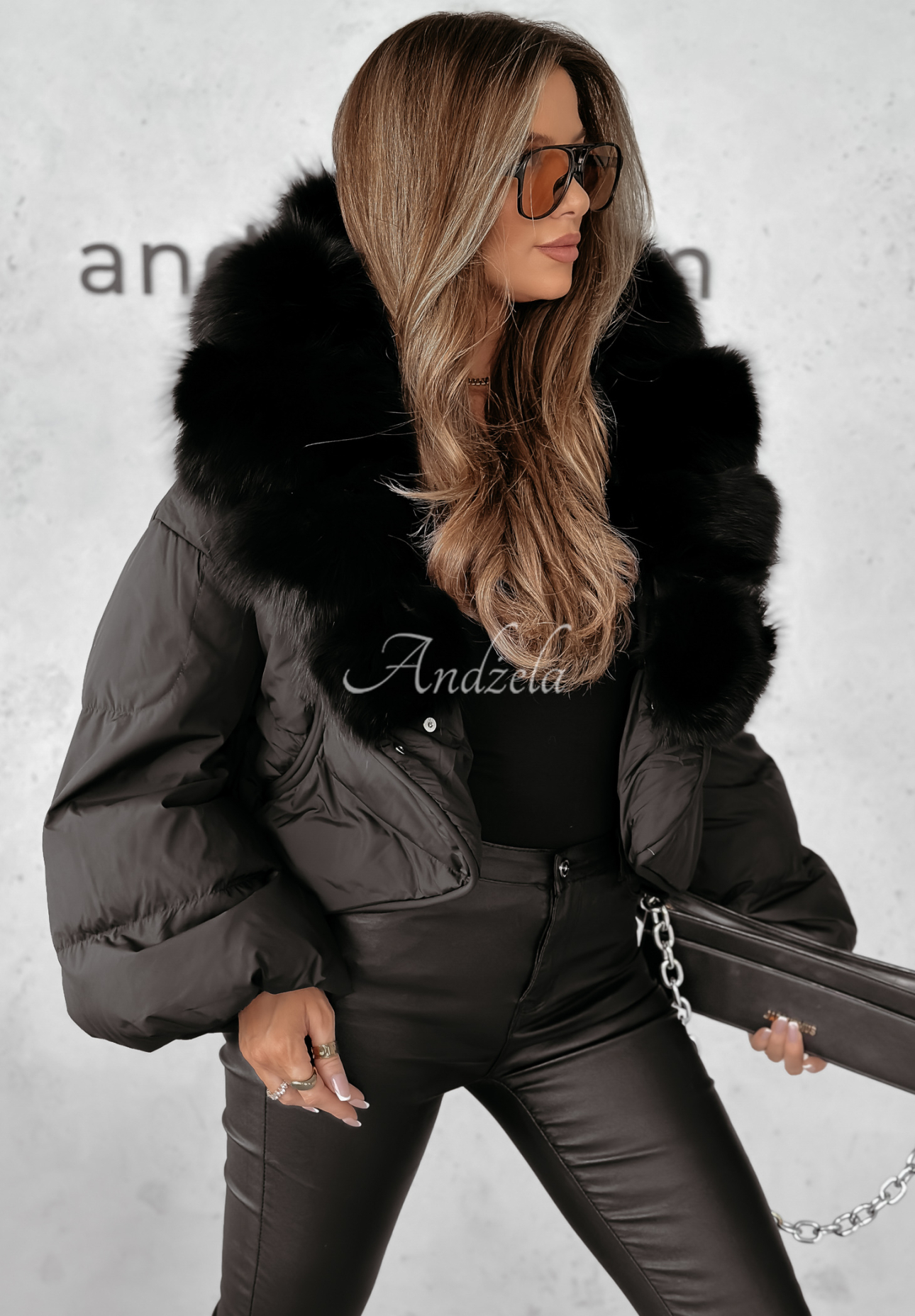 Short down jacket with fur Snow Thanks black