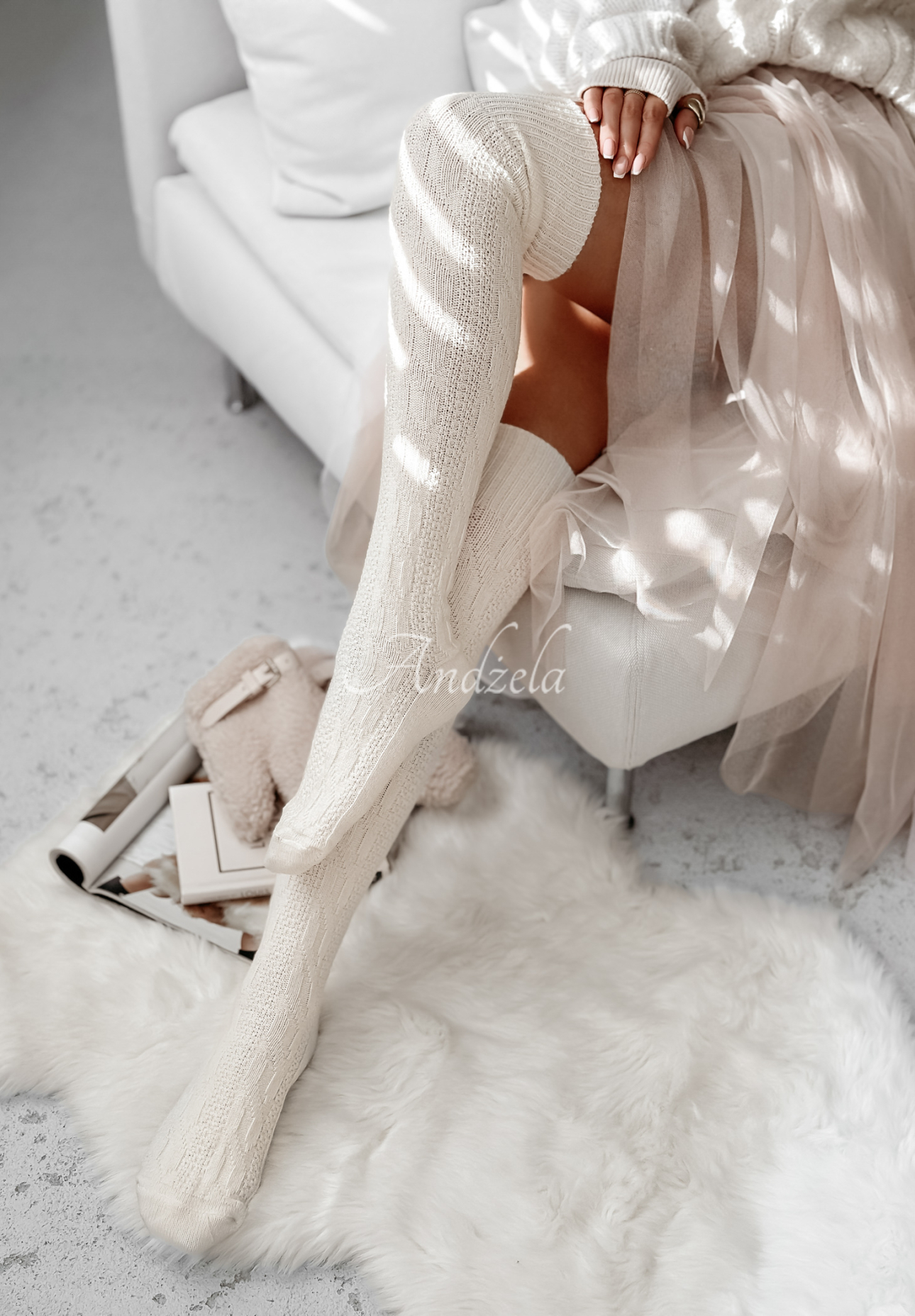 Himalayan ecru ornately woven wool socks