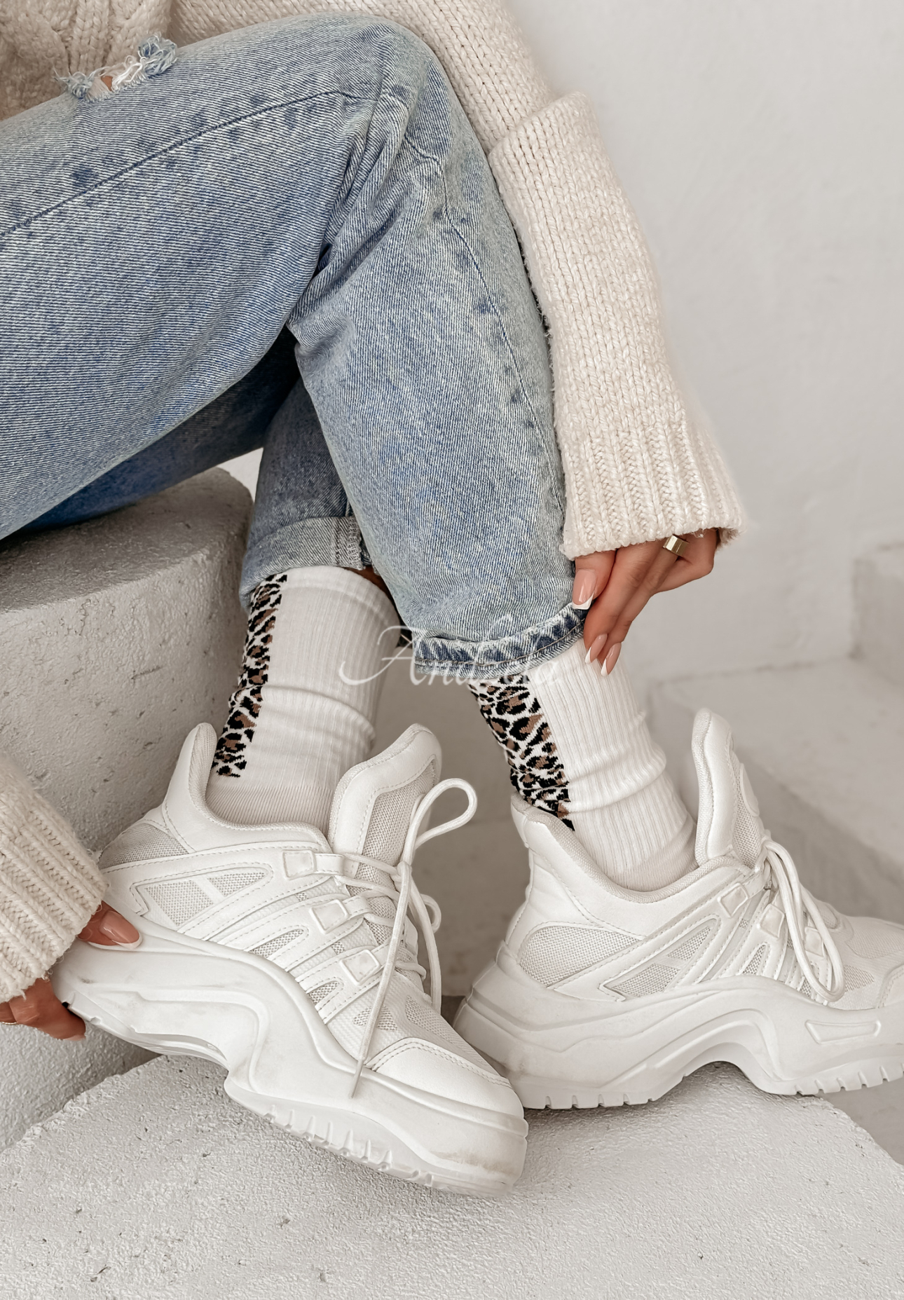 Long socks in camouflage Walking Alone ecru