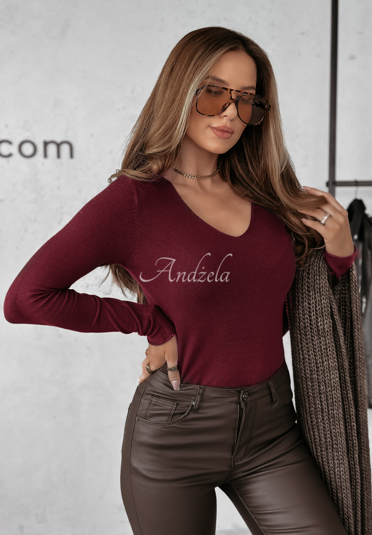 Selavi lightweight burgundy sweater