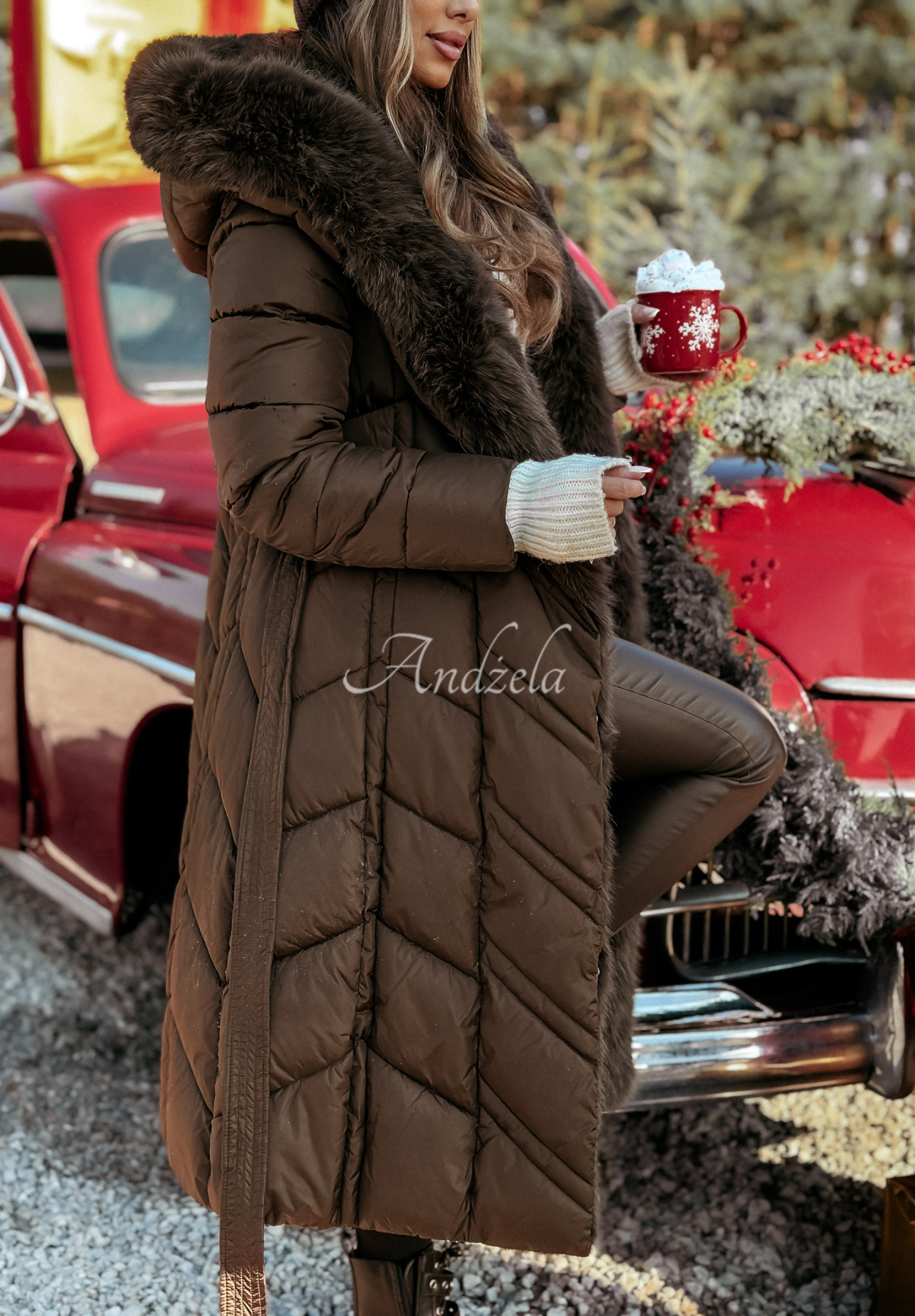 Long quilted jacket with fur Winter Sleep chocolate.
