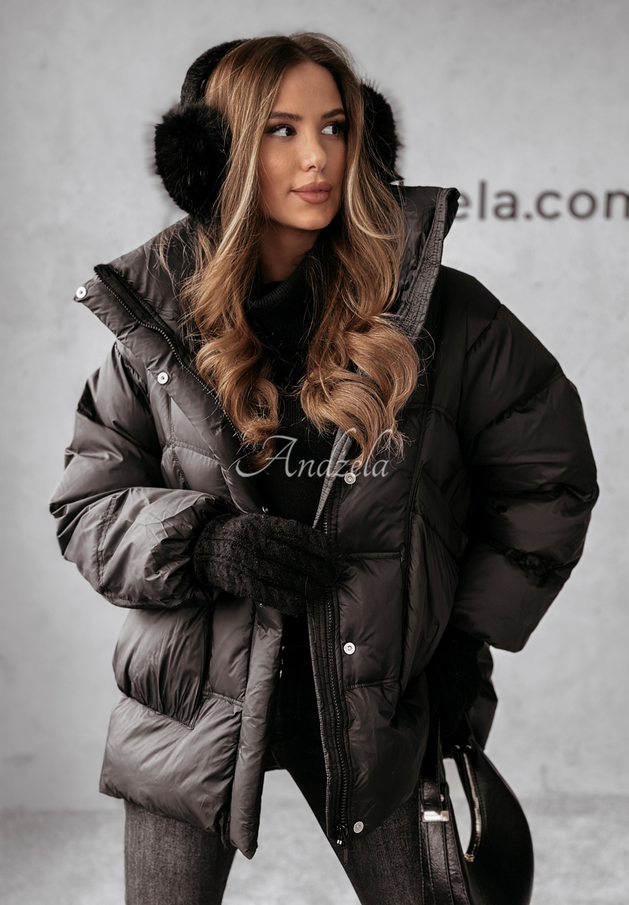 Watch It Snow down jacket black