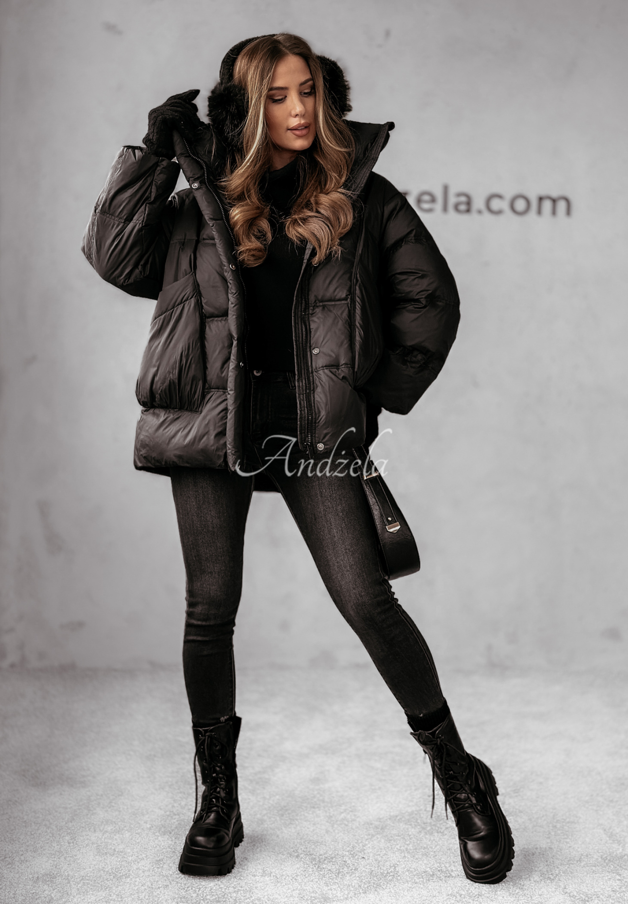 Watch It Snow down jacket black