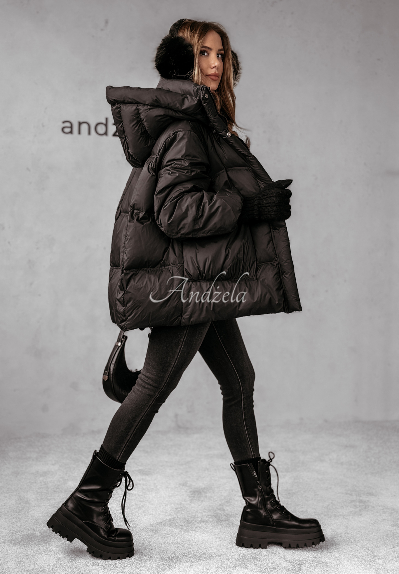 Watch It Snow down jacket black