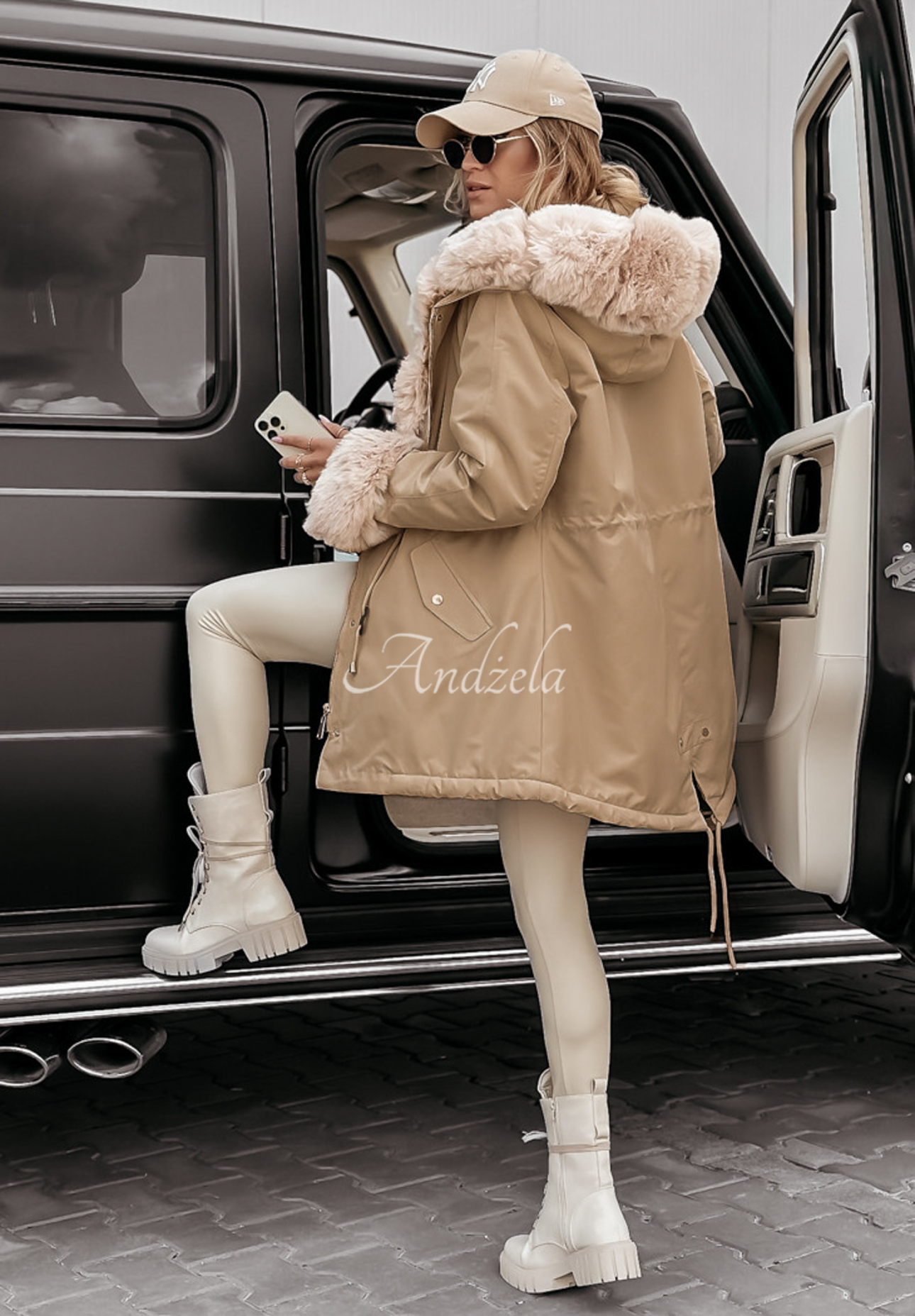 Parka jacket with faux fur Stay Warm camel