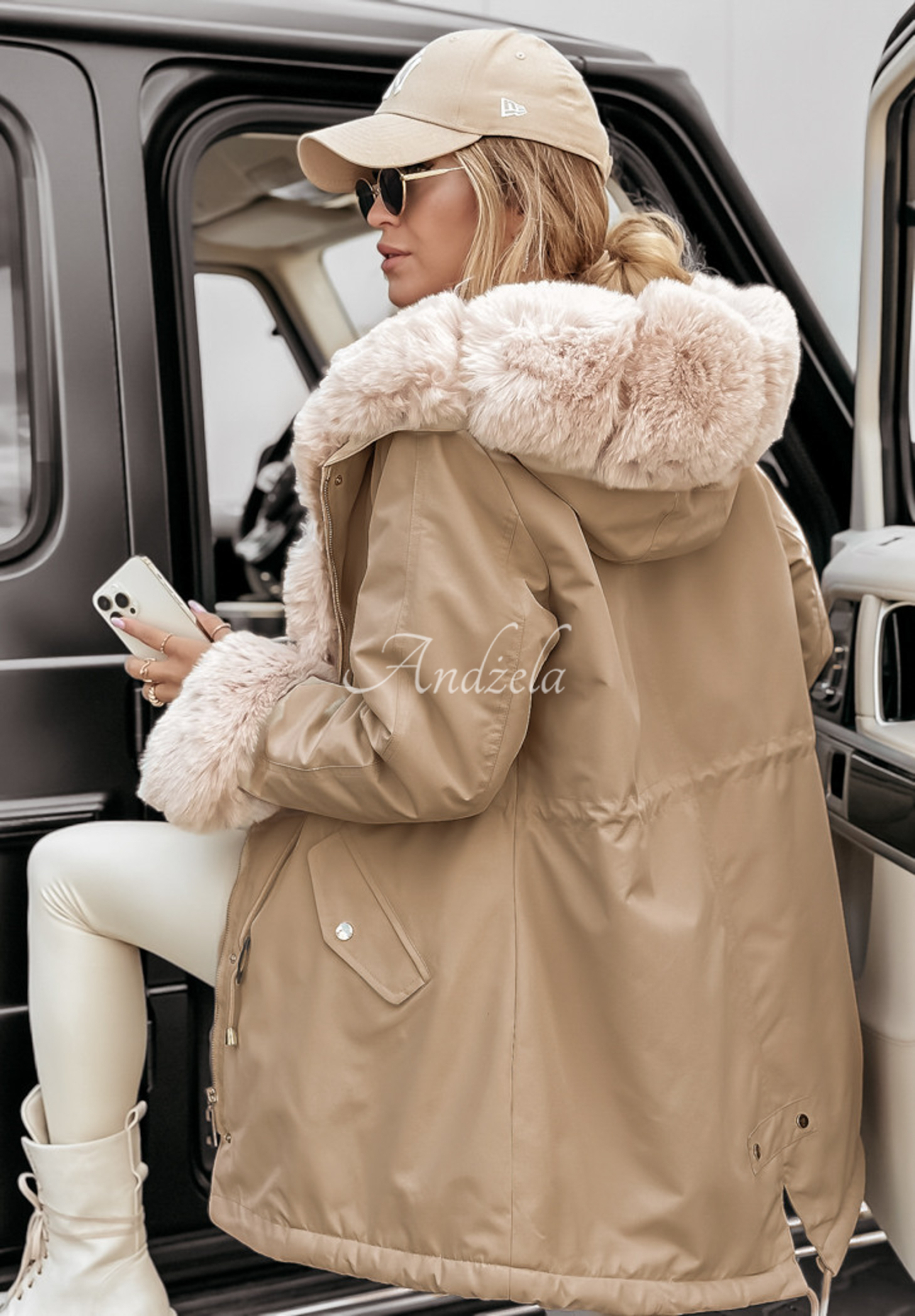 Parka jacket with faux fur Stay Warm camel