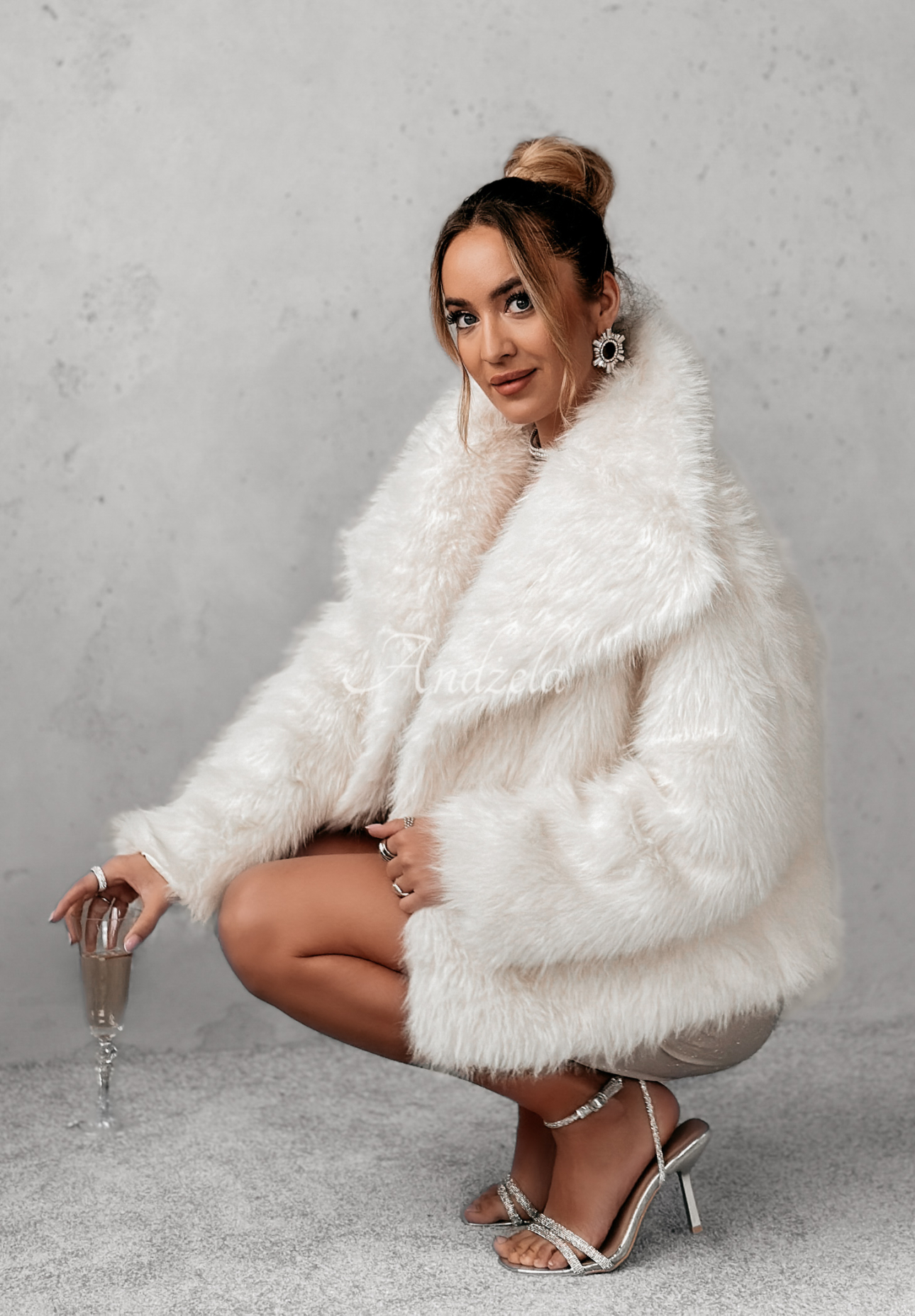 Bear Elegance short fur coat ecru