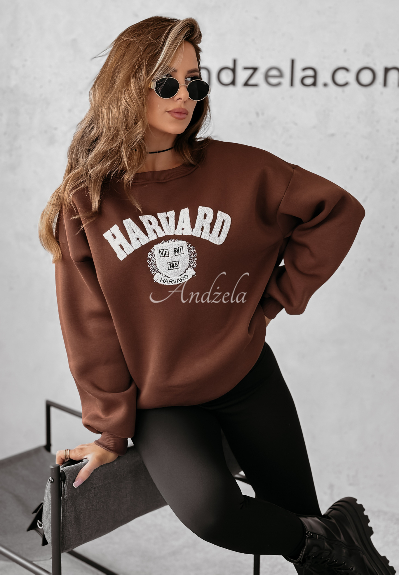 Bluza z napisem Harvard czekoladowa