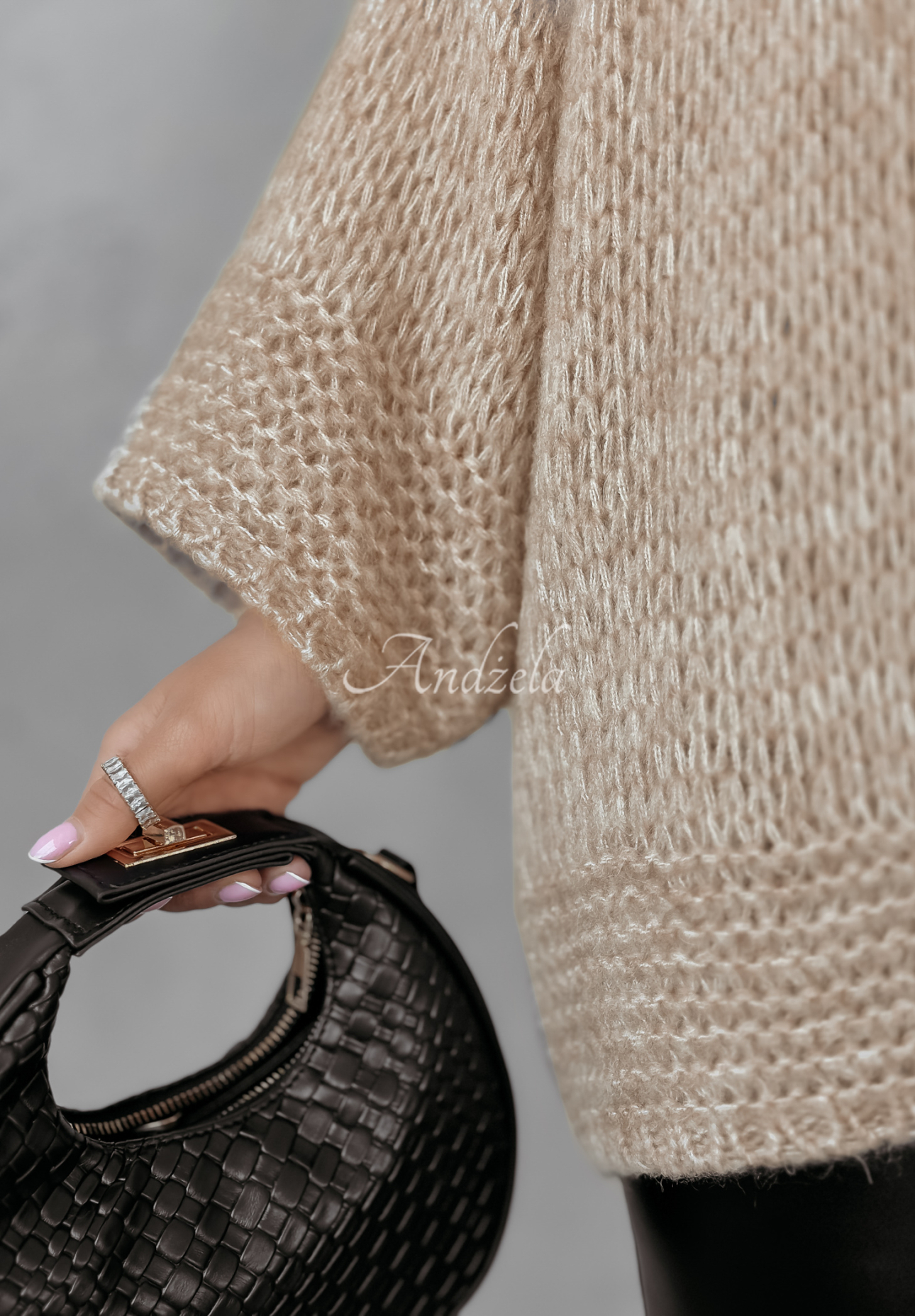 Sweter oversize z wełną Gentle Cuddle beżowy
