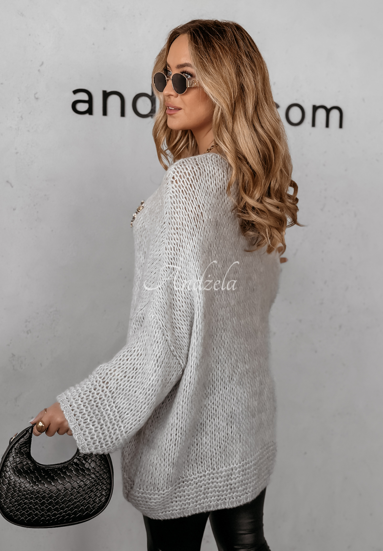 Sweter oversize z wełną Gentle Cuddle szary