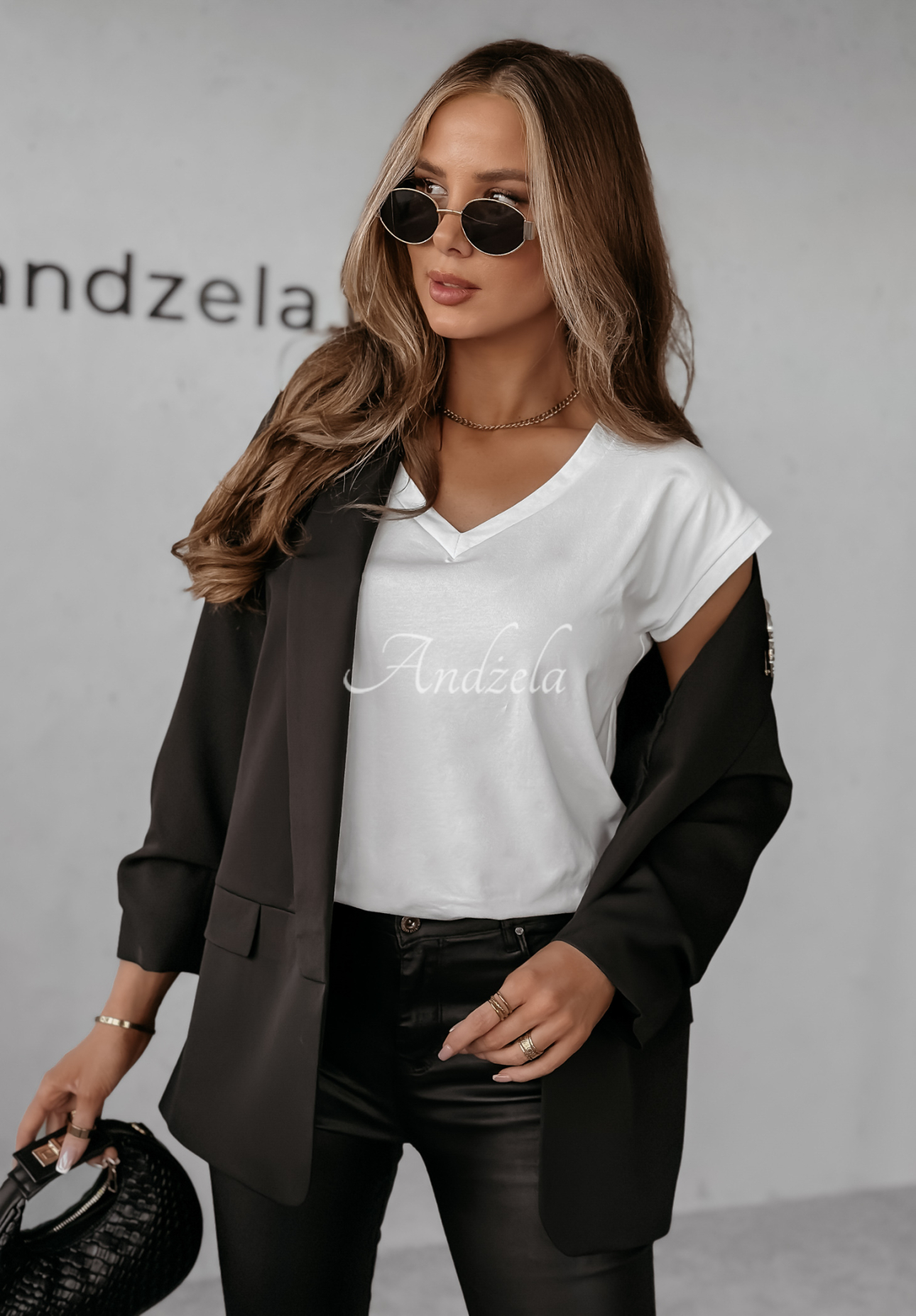 Bawełniany T-shirt V-neck biały