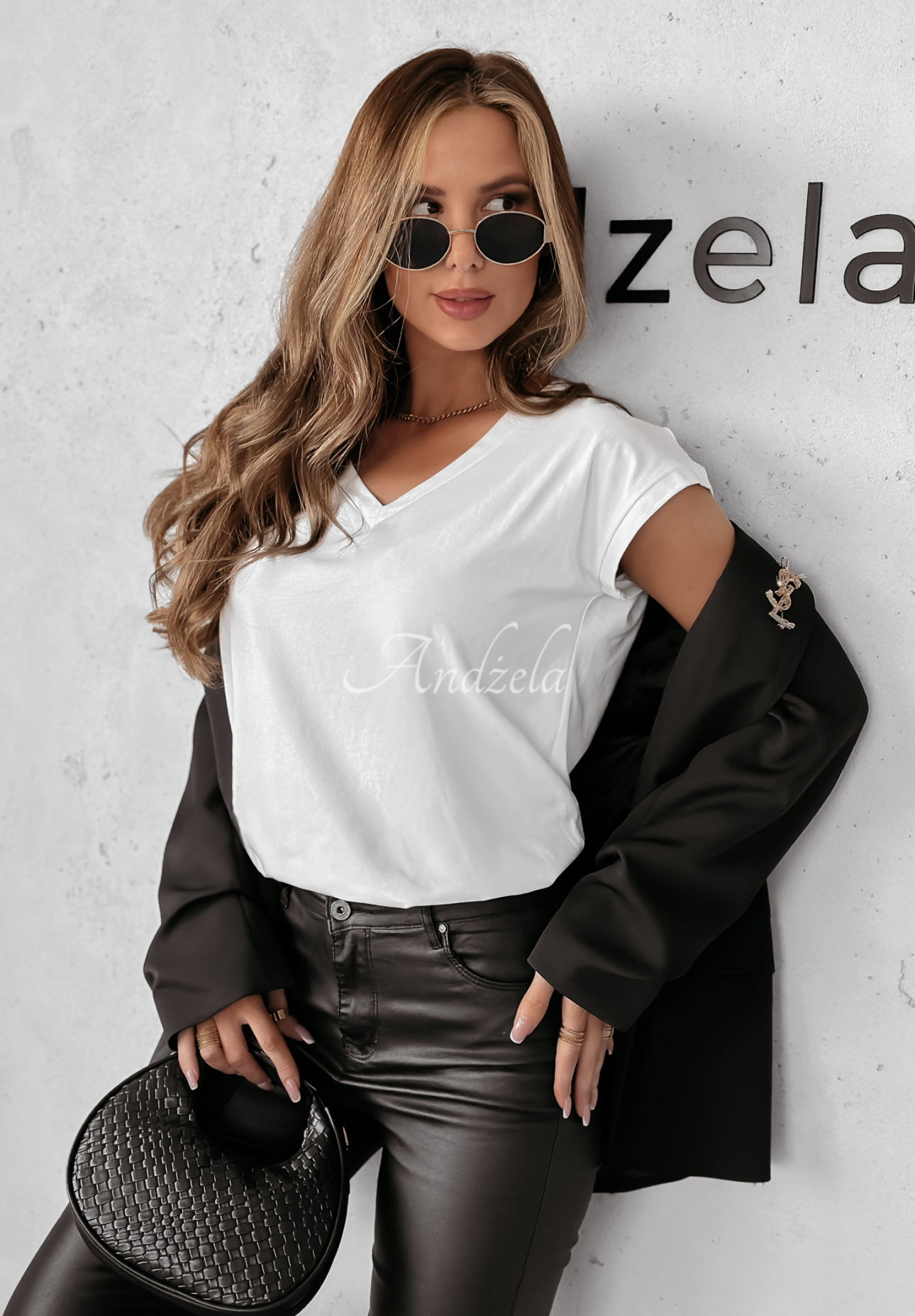 Bawełniany T-shirt V-neck biały