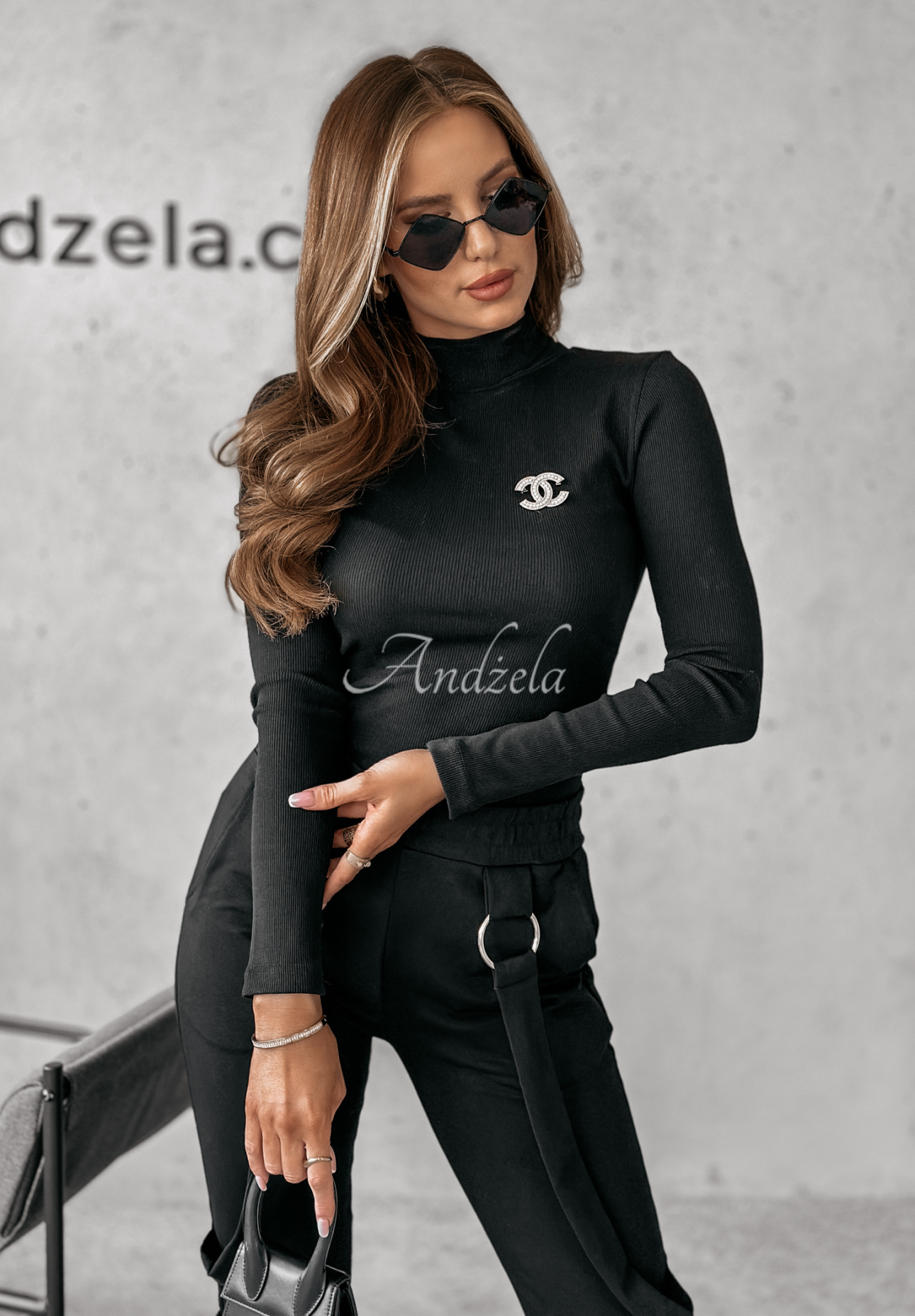 Believe In Tomorrow ribbed half turtleneck blouse black