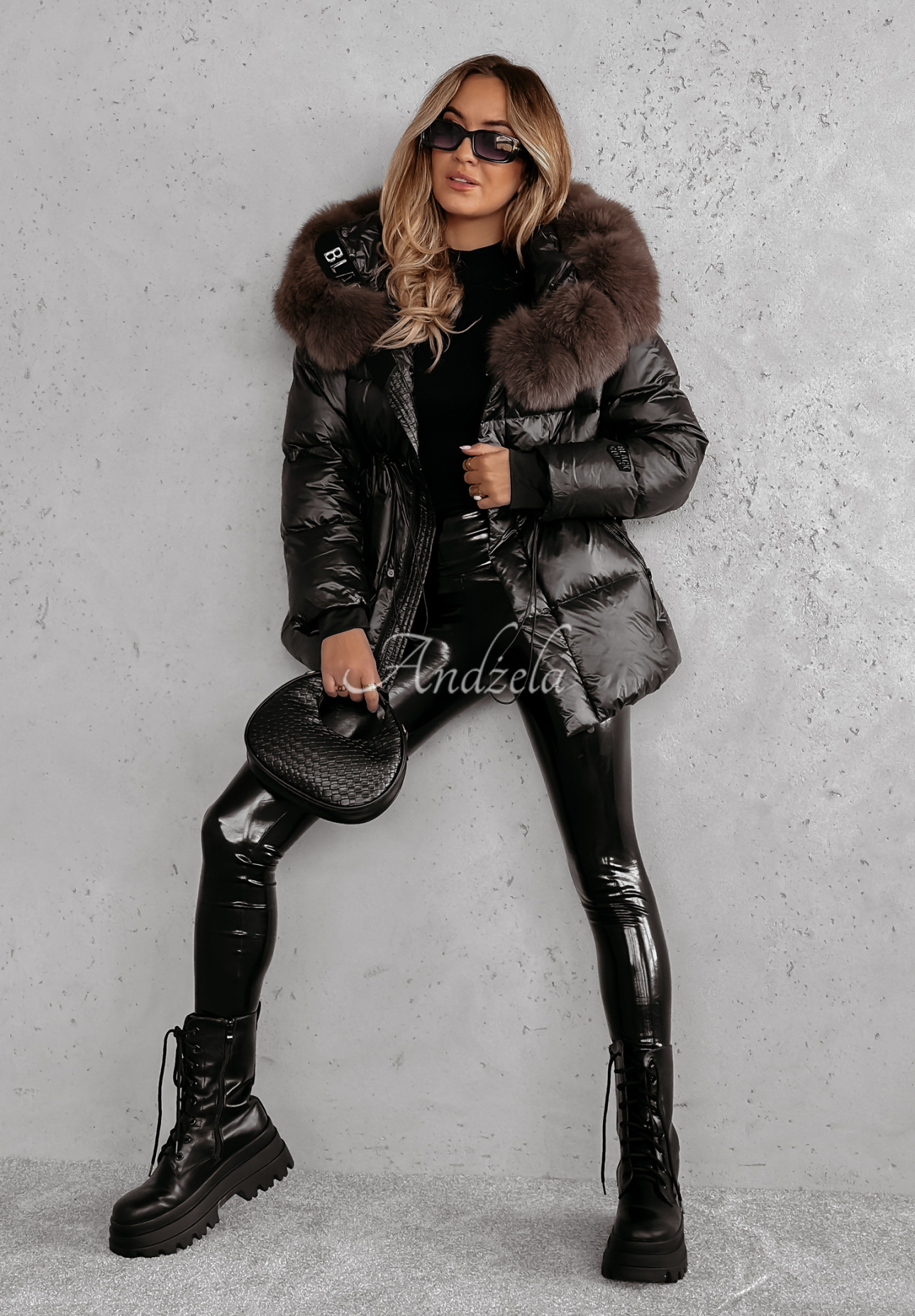 Short down jacket with fur The Snowfall black