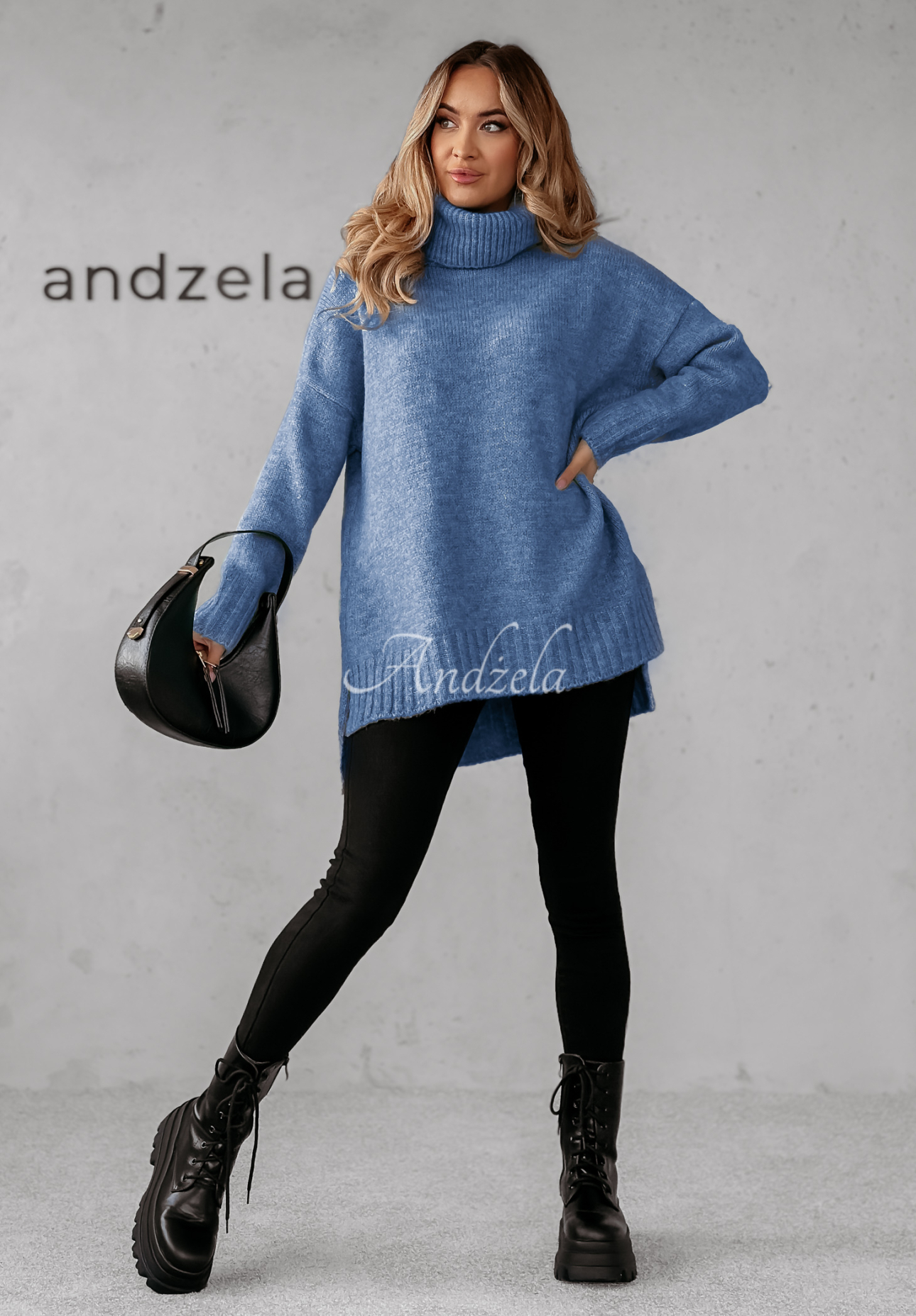 Sweter oversize z golfem i wełną Benin niebieski