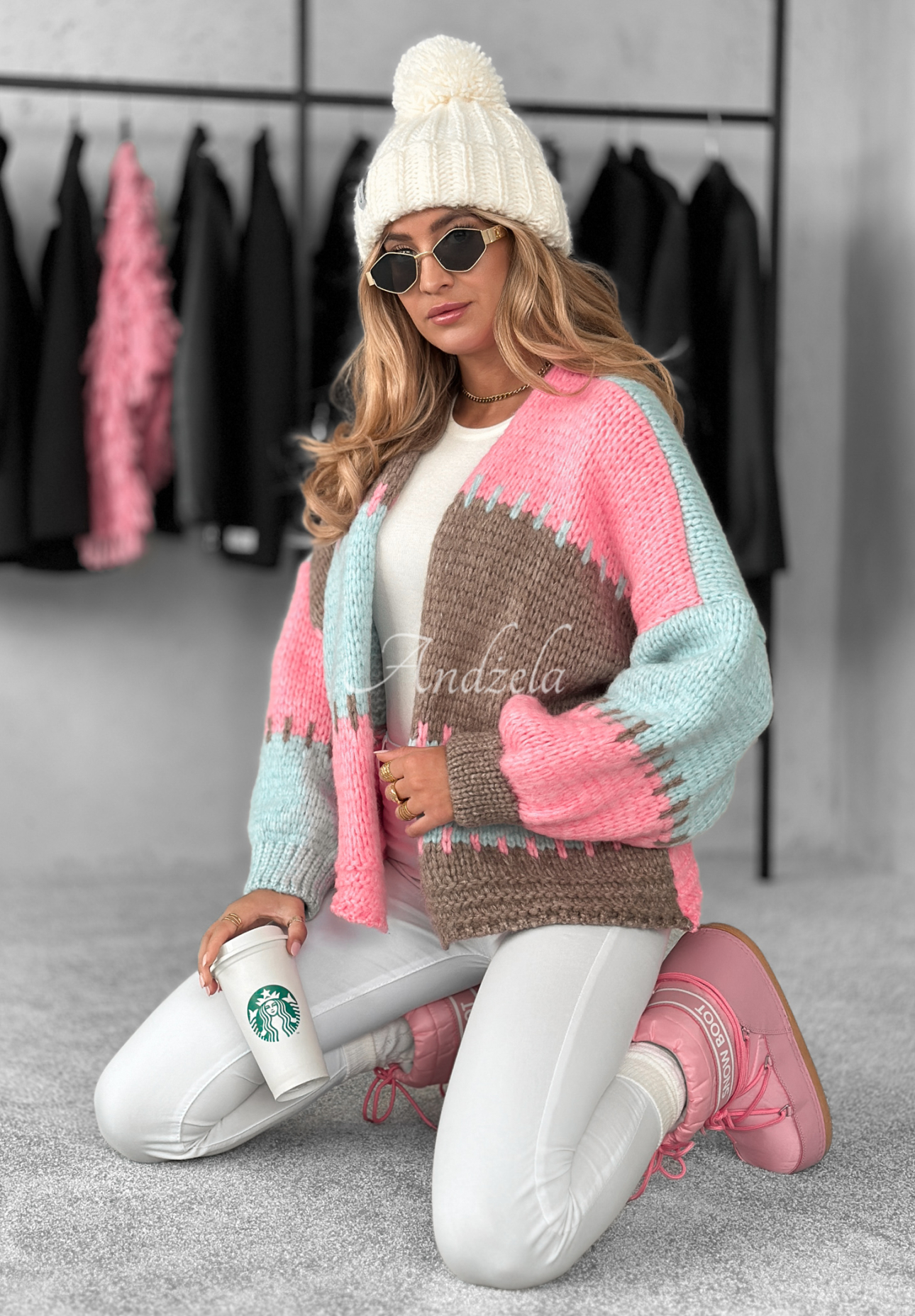 Krótki kardigan oversize z wełną Seriously Pretty niebiesko-różowy