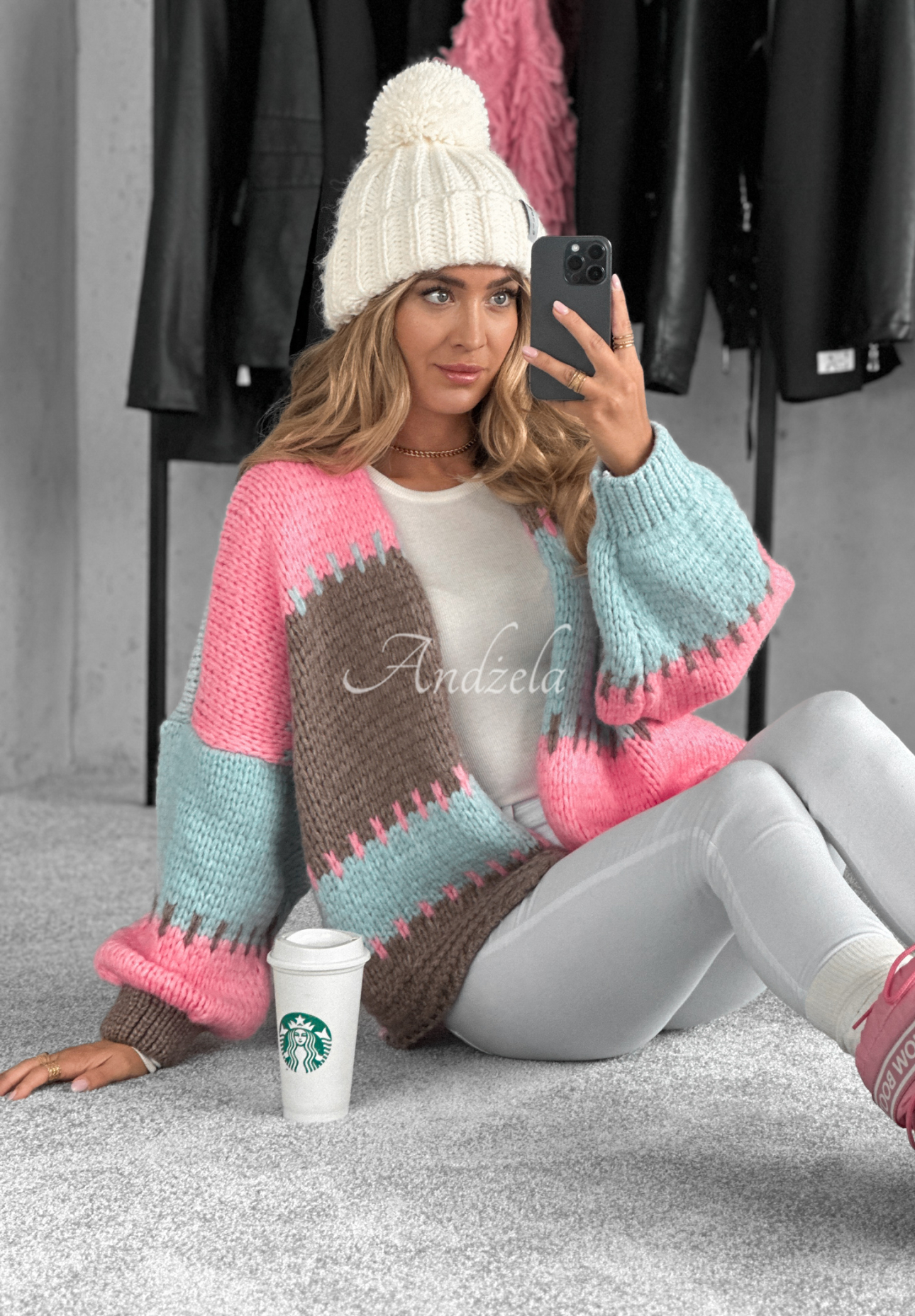 Krótki kardigan oversize z wełną Seriously Pretty niebiesko-różowy