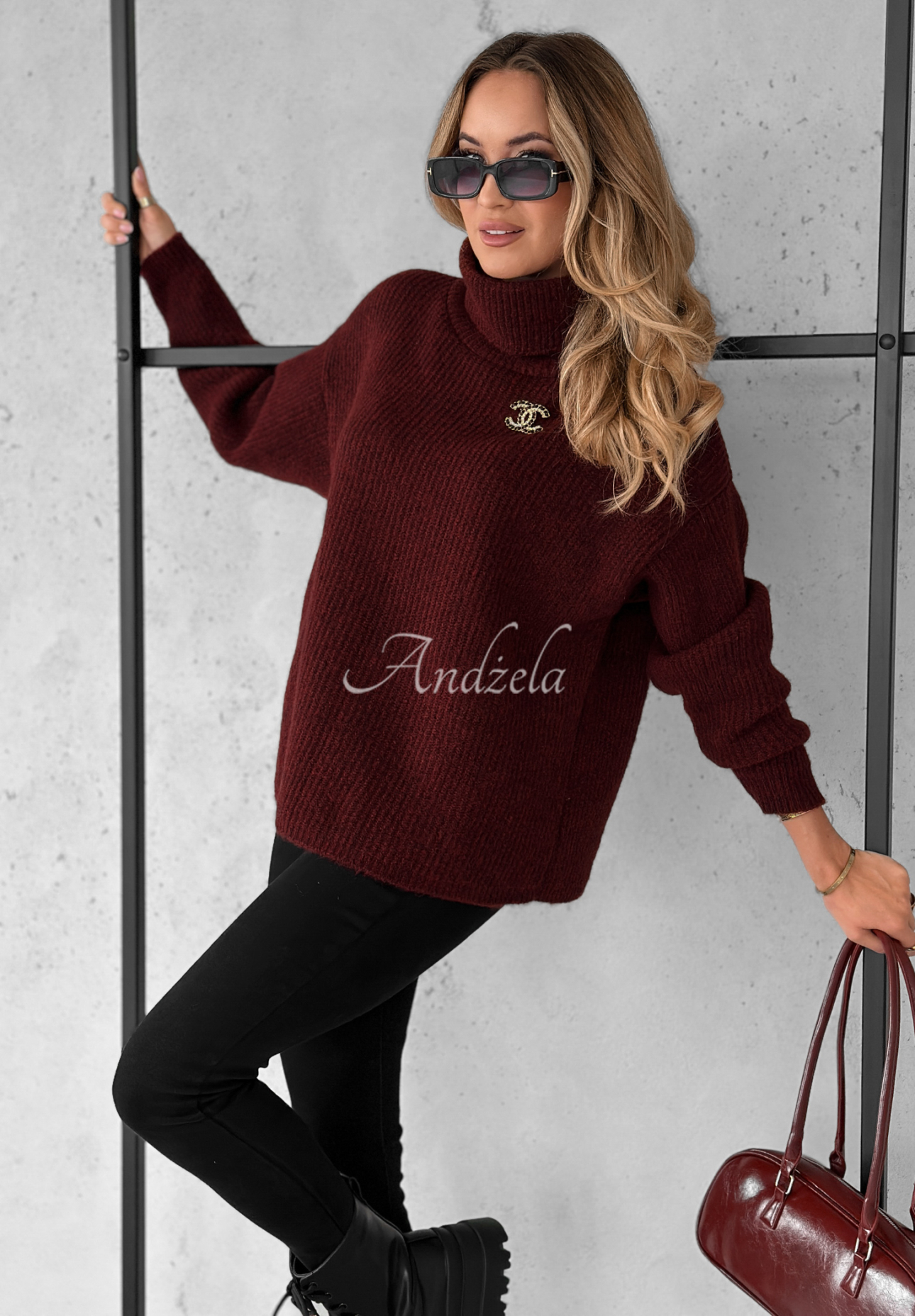 Sweter oversize z golfem Fuller burgundowy