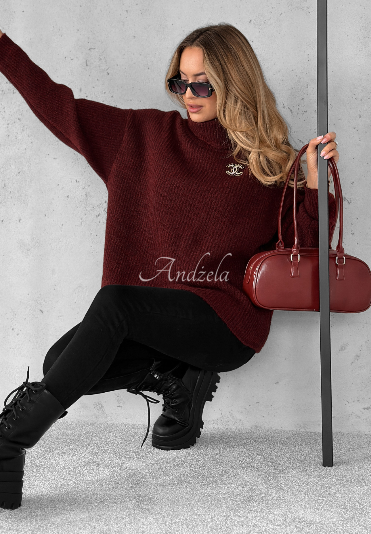 Sweter oversize z golfem Fuller burgundowy