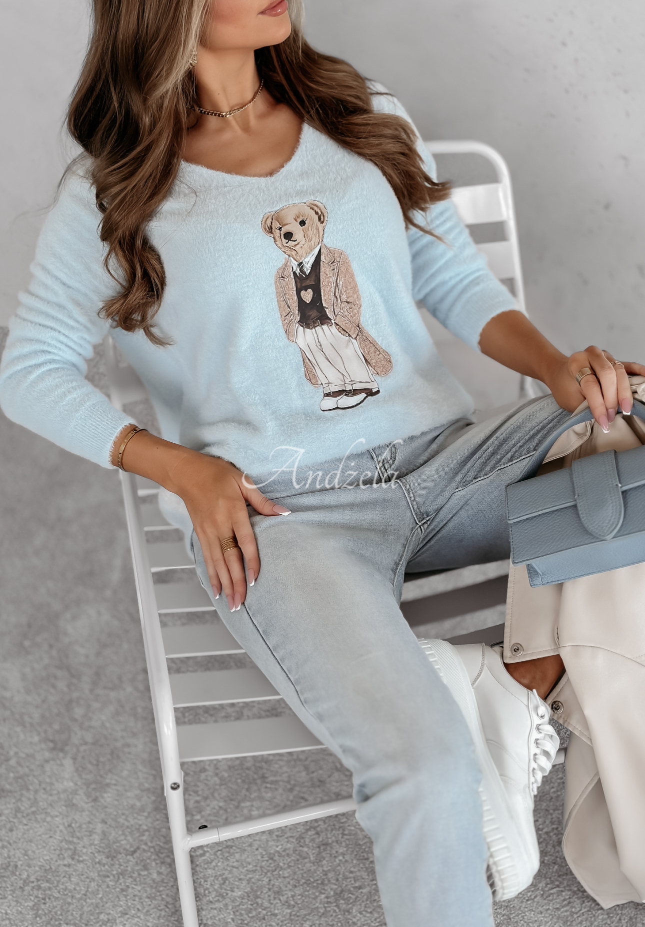 Sweter oversize z misiem Casual Teddy błękitny