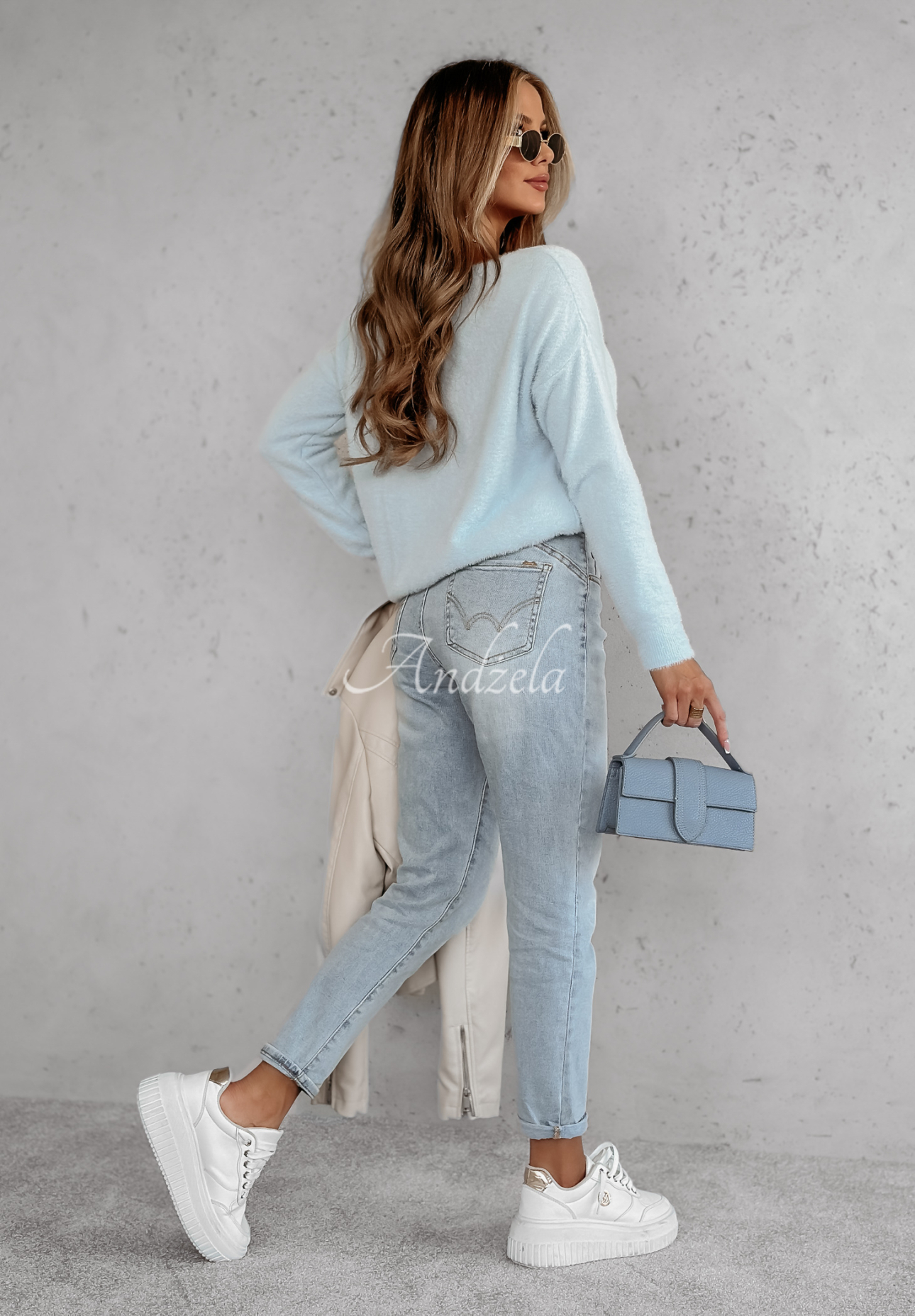 Sweter oversize z misiem Casual Teddy błękitny