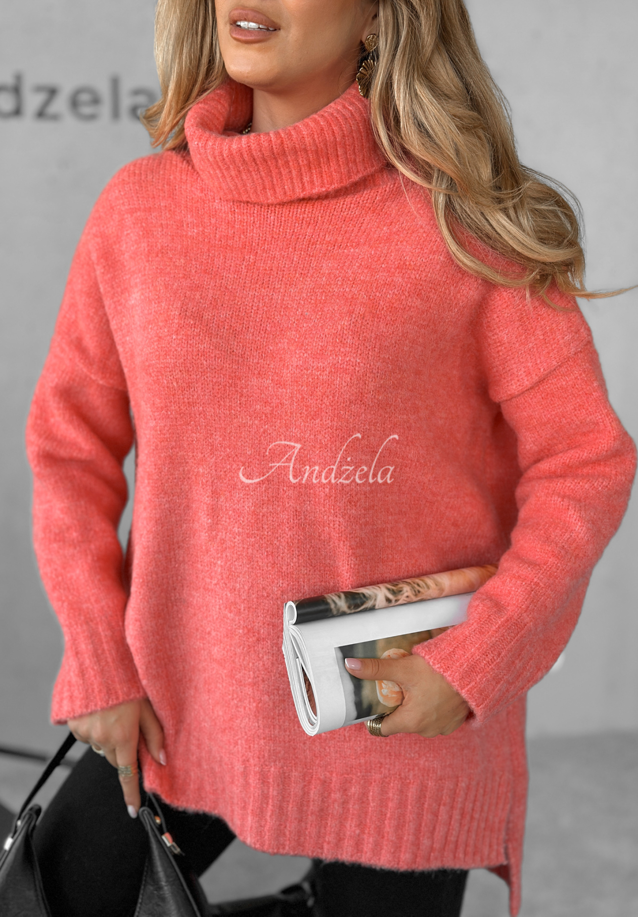 Sweter oversize z golfem i wełną Benin koralowy