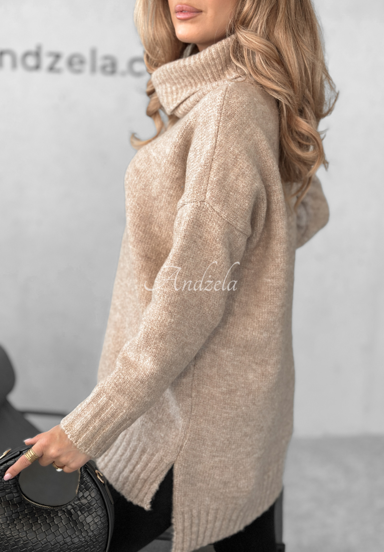 Sweter oversize z golfem i wełną Benin beżowy