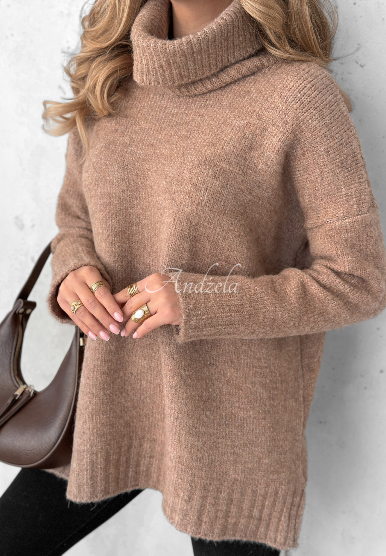 Sweter oversize z golfem Benin mocha