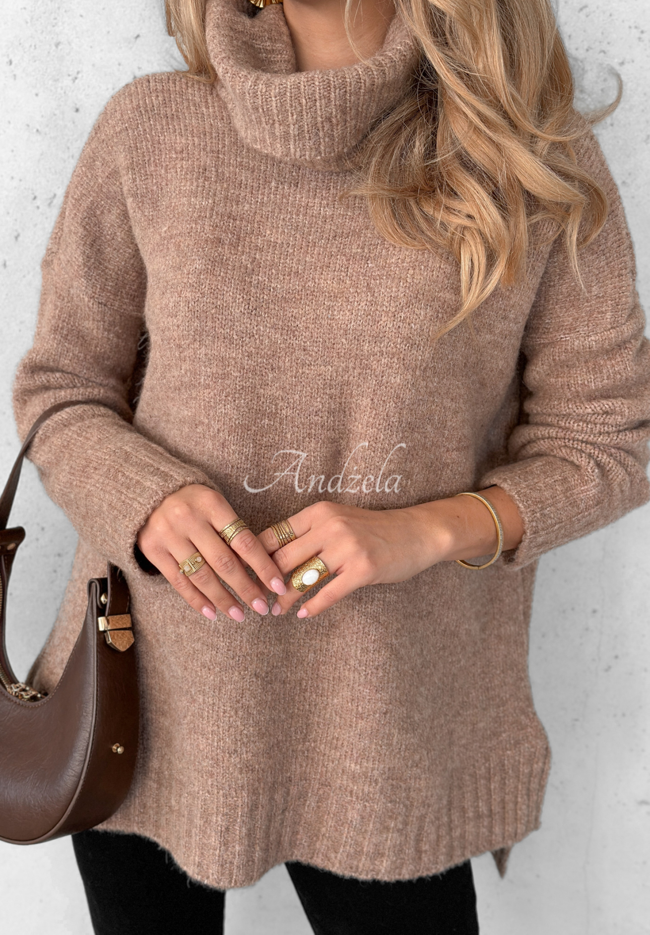 Sweter oversize z golfem Benin mocha