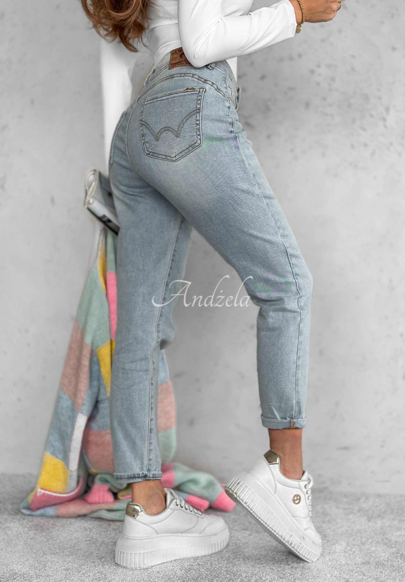 Spodnie jeansowe loose fit Reveal It jasnoniebieskie