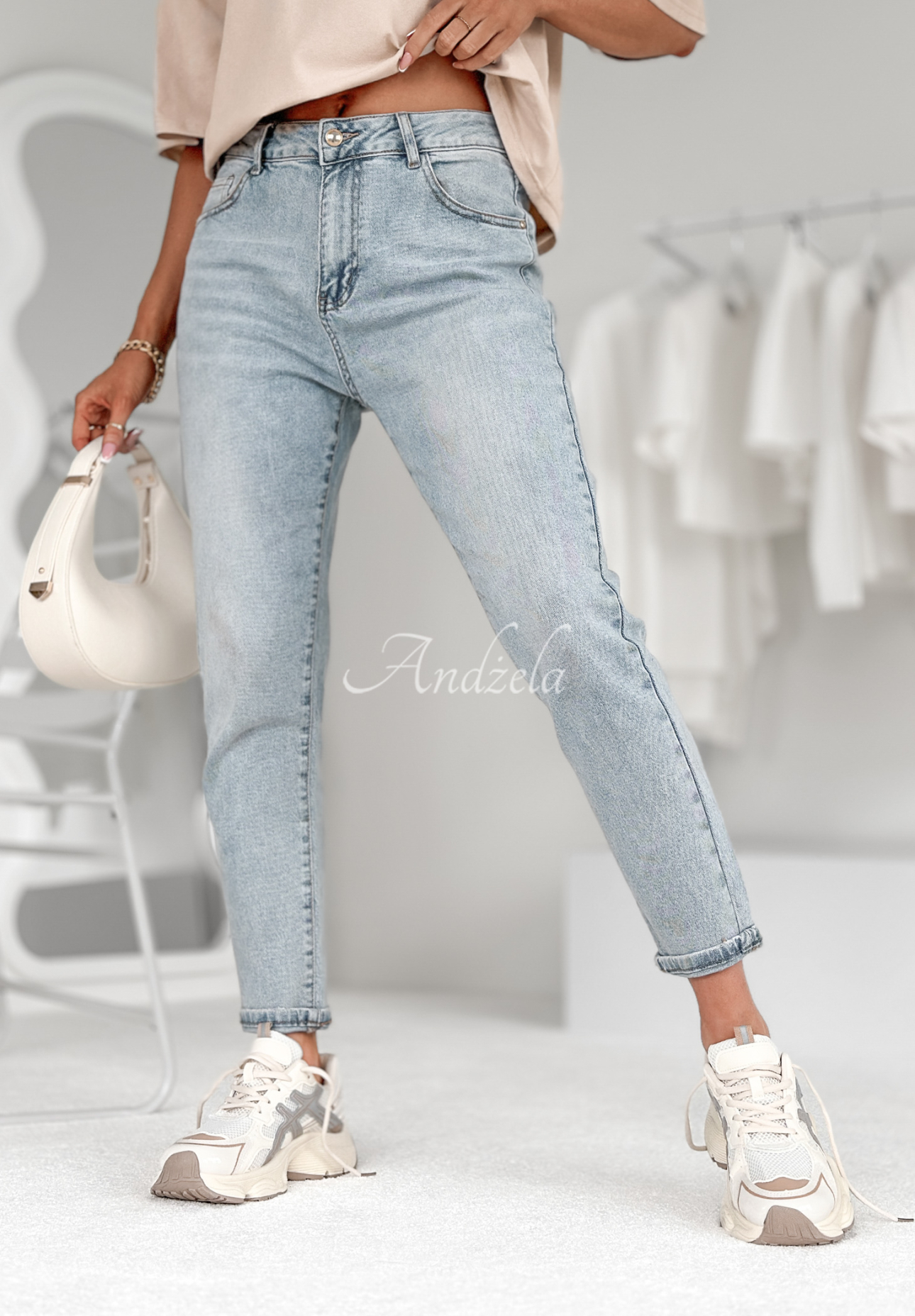 Spodnie jeansowe loose fit She Walks By jasnoniebieskie