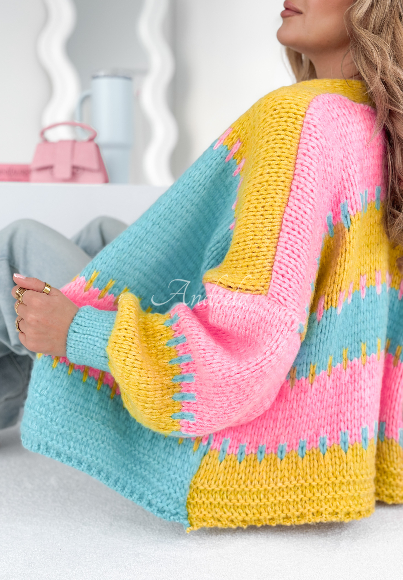 Krótki kardigan oversize z wełną Seriously Pretty niebiesko-żółty