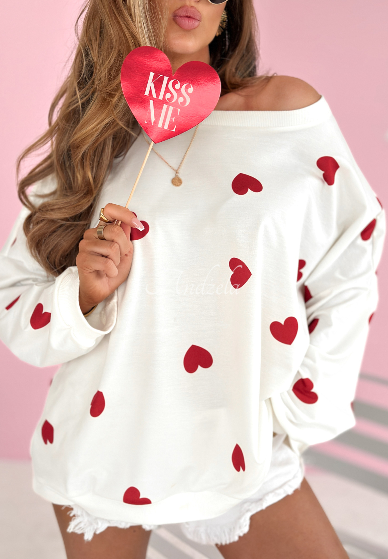 Bluza oversize w serca Happy Hearts biała