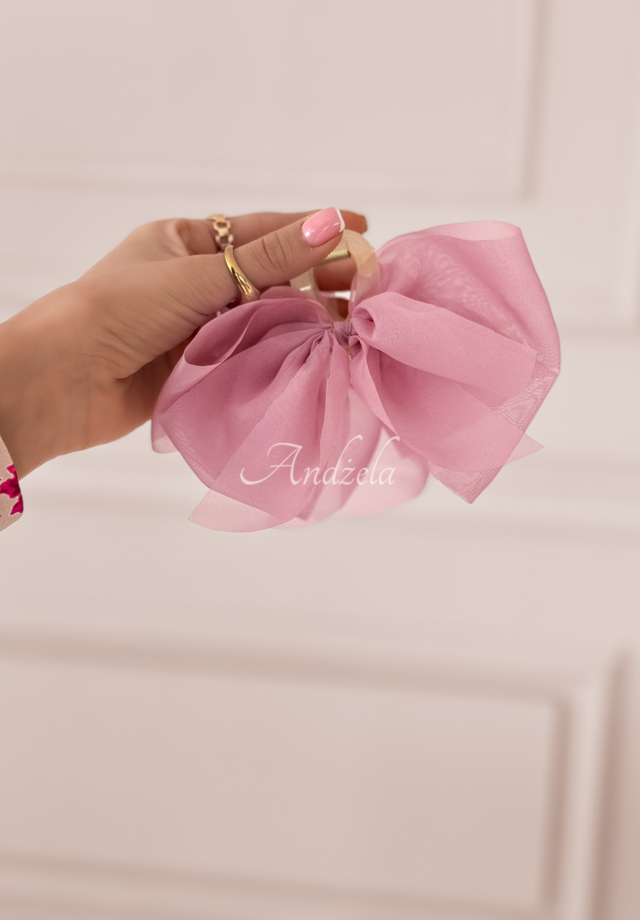 Hair clip with bow So Grateful powder pink