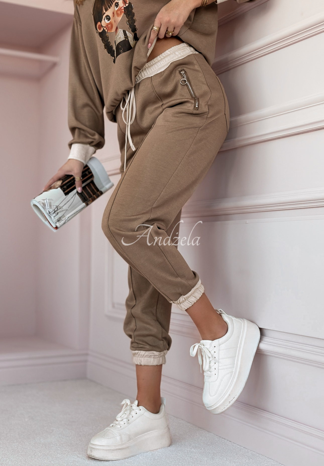 Just A Girl butterscotch sweatpants mocha