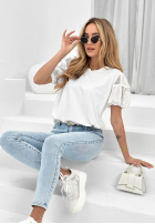Bluzka z koronkowymi rękawami boho July biała