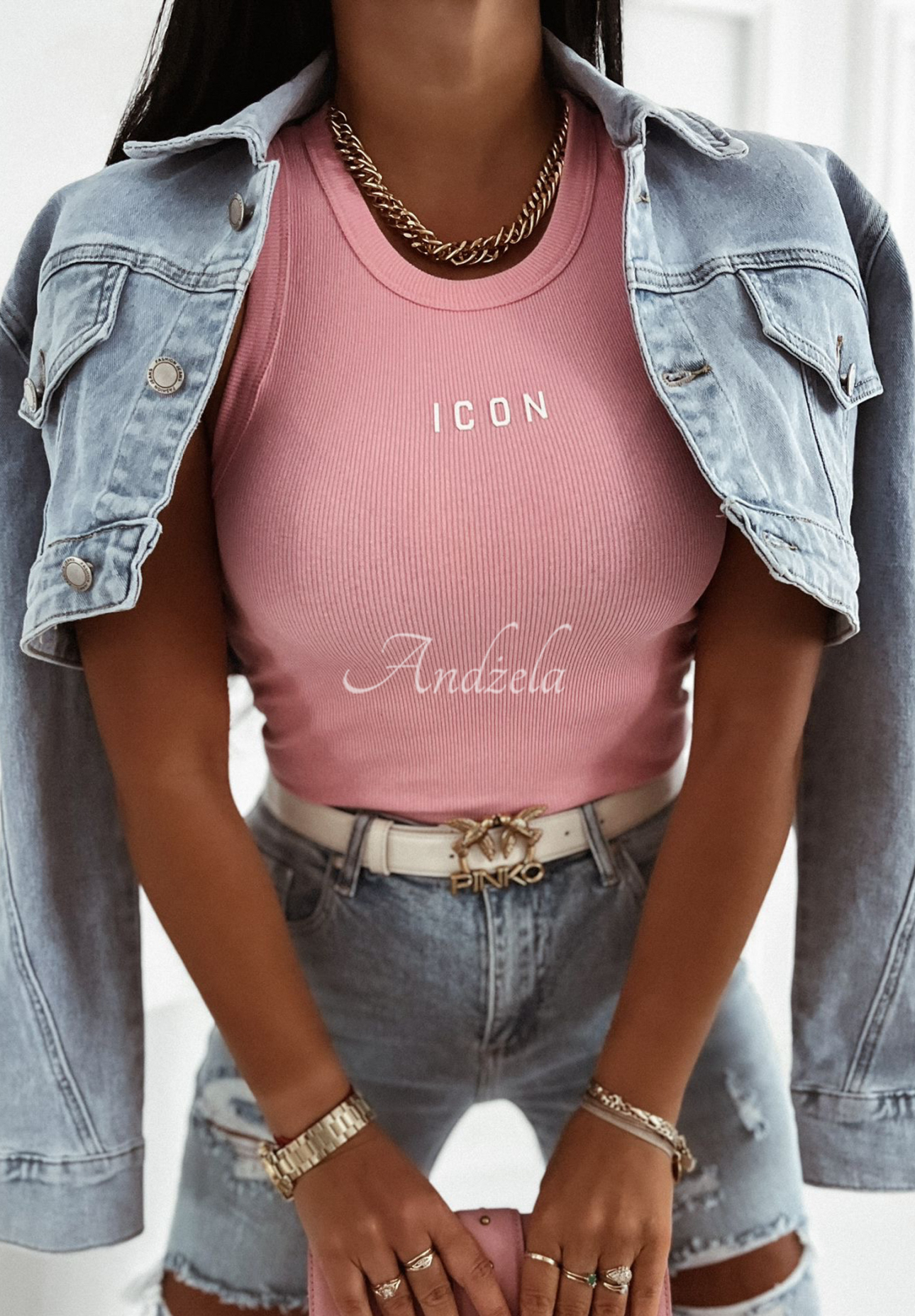 Ribbed top with Icon powder pink lettering