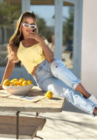 Top z dekoltem Sea And Me bananowy