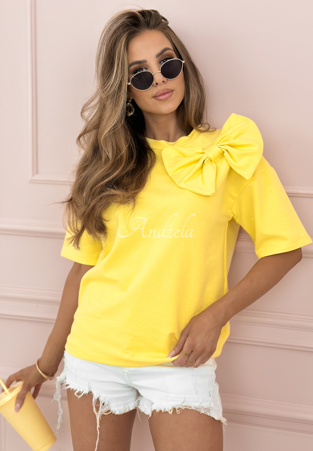 Bow Blessings T-shirt yellow II