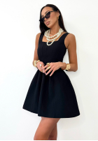 Rozkloszowana sukienka na ramiączkach La Milla Crystal Wealth czarna