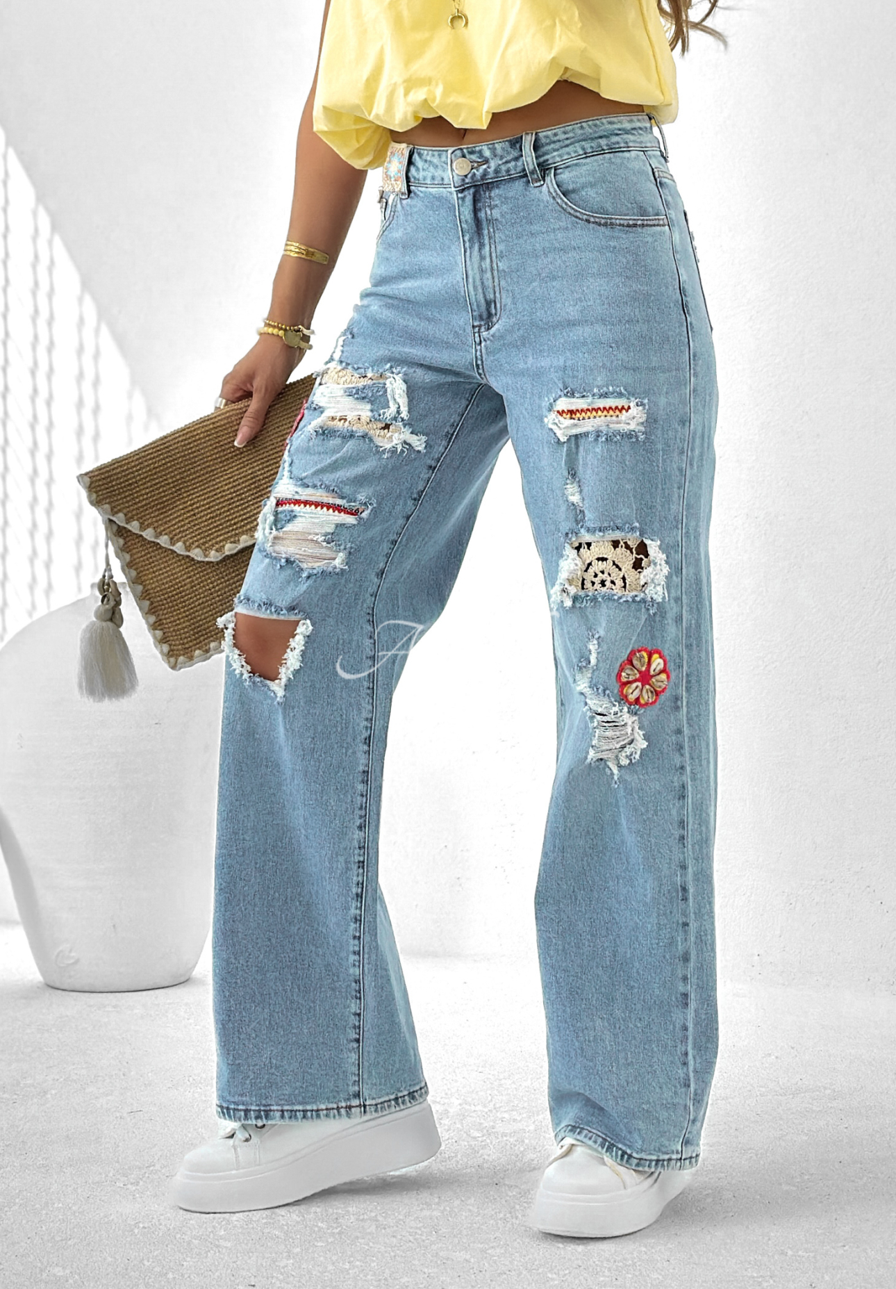 Denim pants with rubbing and embroidery Cute &amp; Trendy blue