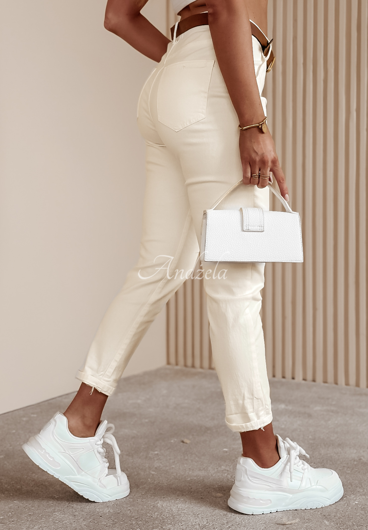 Spodnie jeansowe z paskiem Dreams And Desires ecru