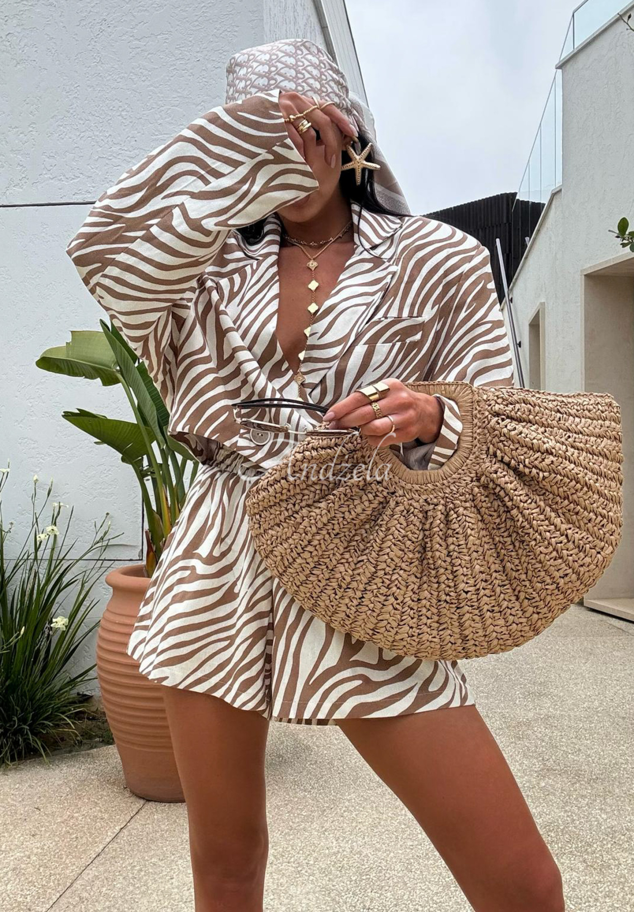 Linen zebra jacket and shorts set La Milla Beautiful Love Story white and beige