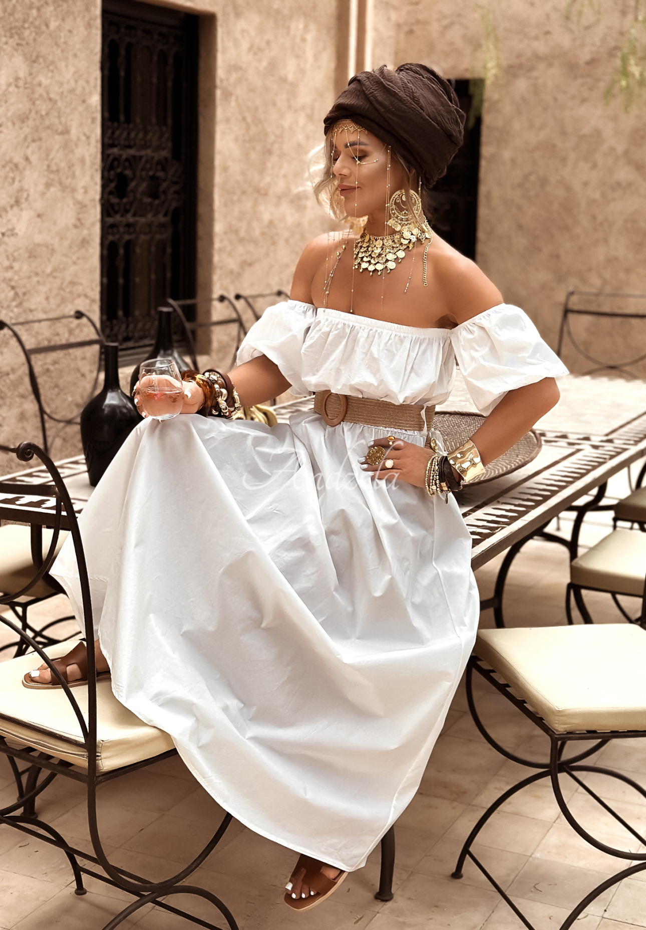 Sukienka hiszpanka z paskiem Casablanca biała